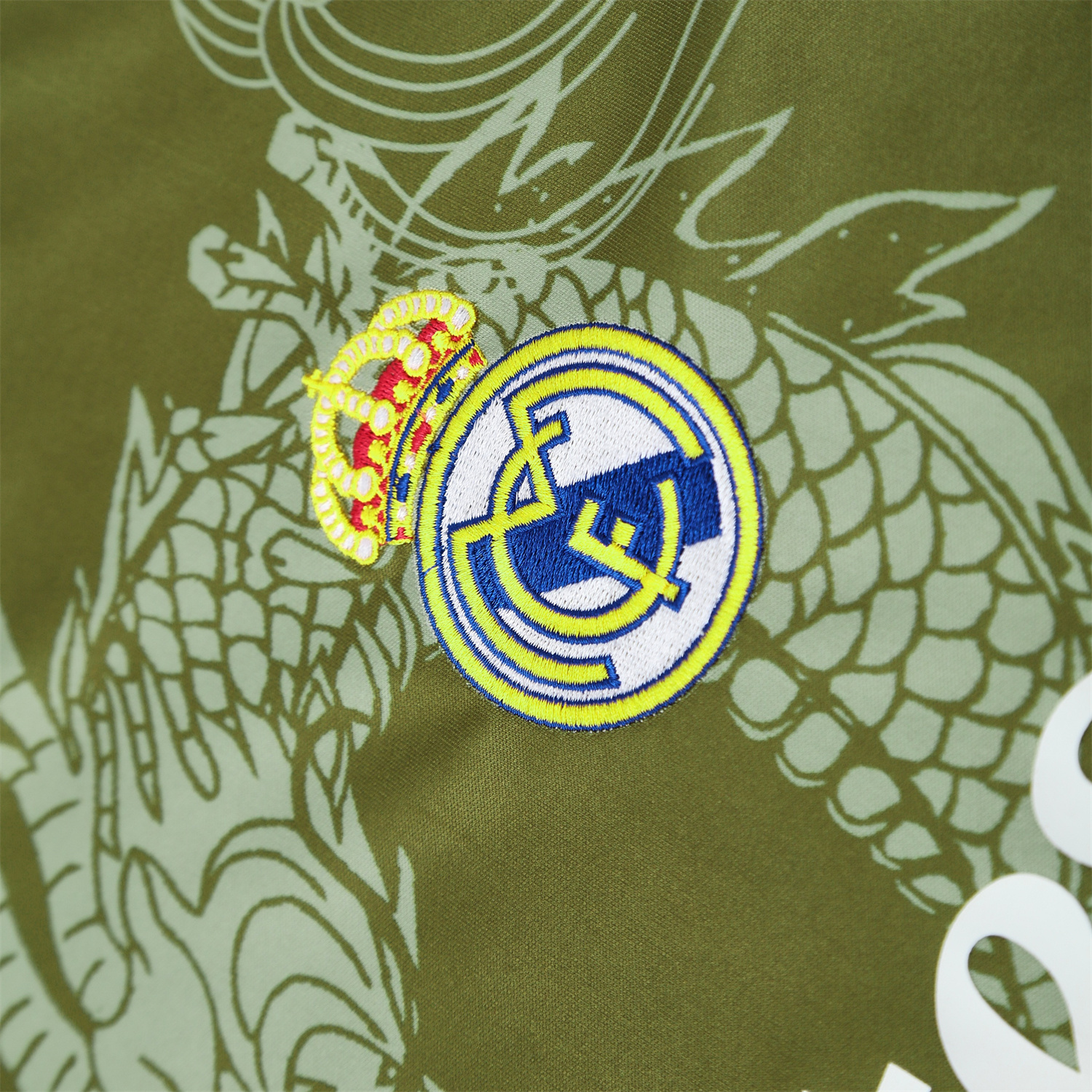 TKH-turbokithub-Real Madrid 25-26 Short-Sleeve Training Set - Green-Black Dragon Top & Black-White Shorts