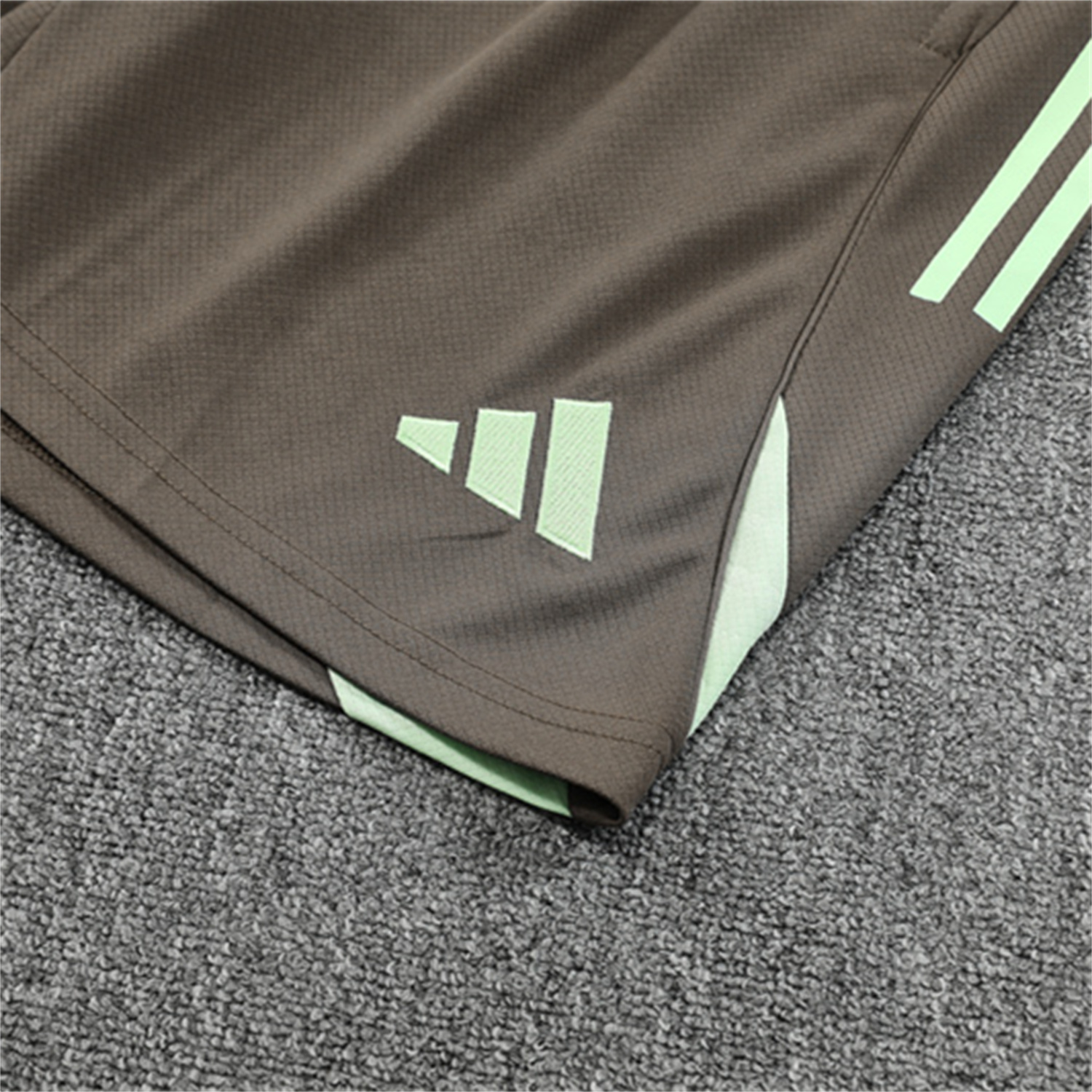TKH-turbokithub-Real Madrid 25-26 Short-Sleeve Training Set - Dark Khaki Top and Shorts