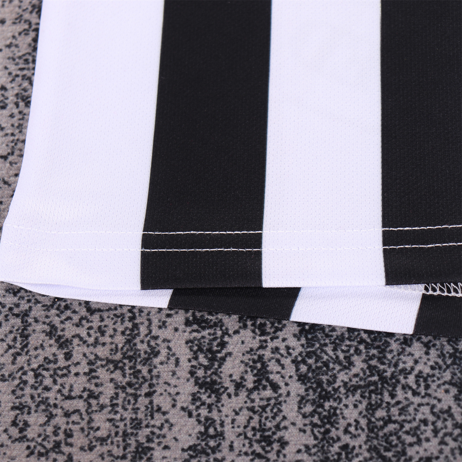 TKH-turbokithub-Retro Newcastle United 1997-99 Home Kids Kit