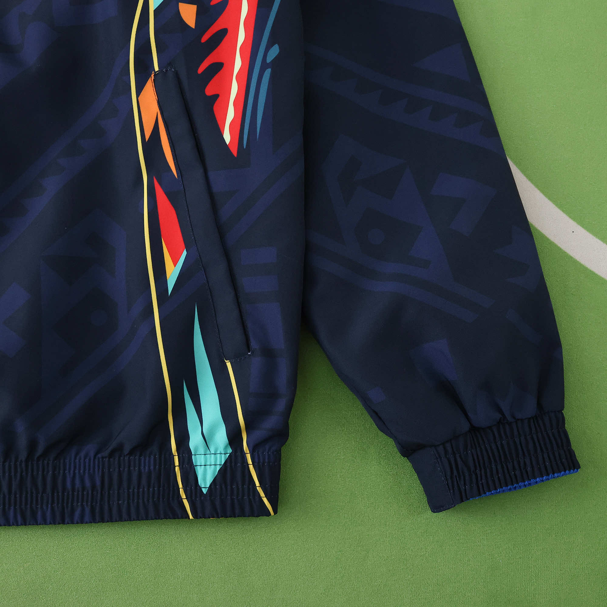 TKH-turbokithub-Club América 25-26 Throwback Double Sided Reversible Windbreaker - Blue & Black