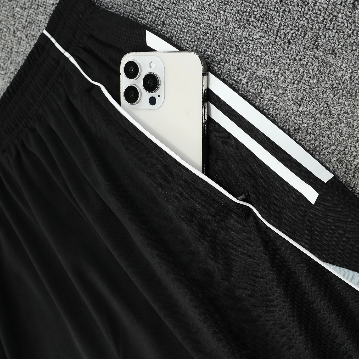 TKH-turbokithub-Real Madrid 25-26 Vest Training Set - Pink Arrow Pattern Vest & Black Shorts