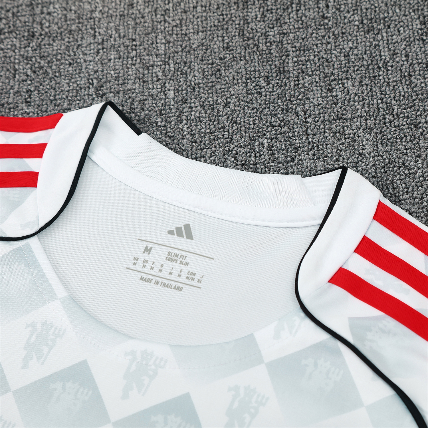 TKH-turbokithub-Manchester United 25-26 Short-Sleeve Training Set - Red Edge White Top & Black Shorts