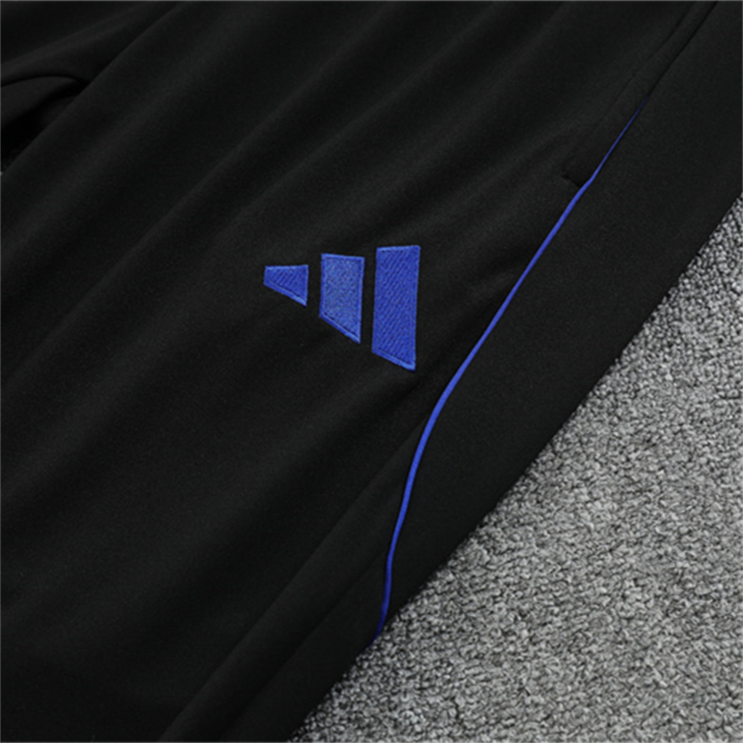 TKH-turbokithub-Real Madrid 25-26 Long Sleeve Training Set - Yellow, White and Blue Camouflage Top and Black Pants