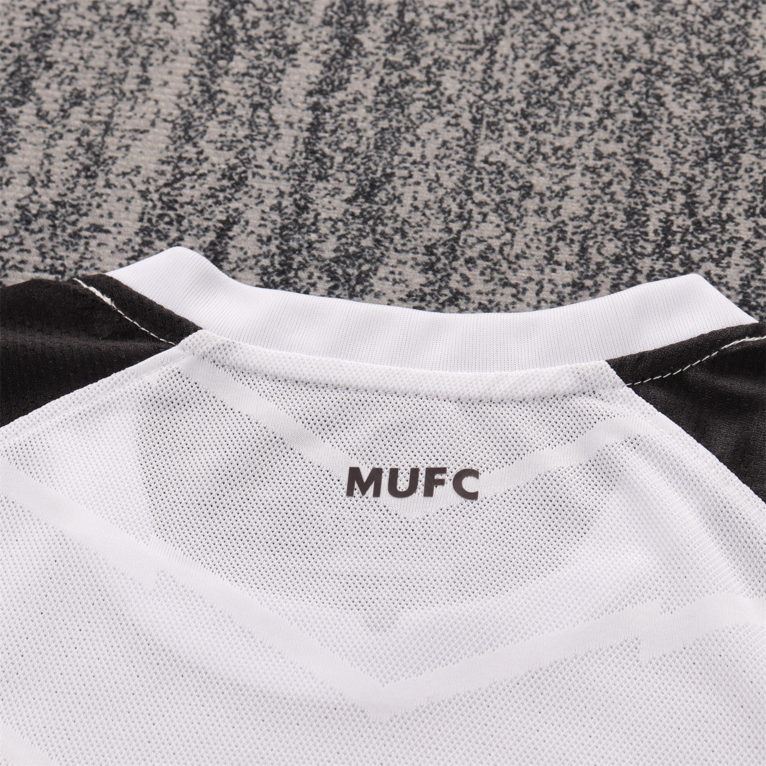 TKH-turbokithub-Retro Manchester United 2010-11 Away Kids Kit - Champions League Version