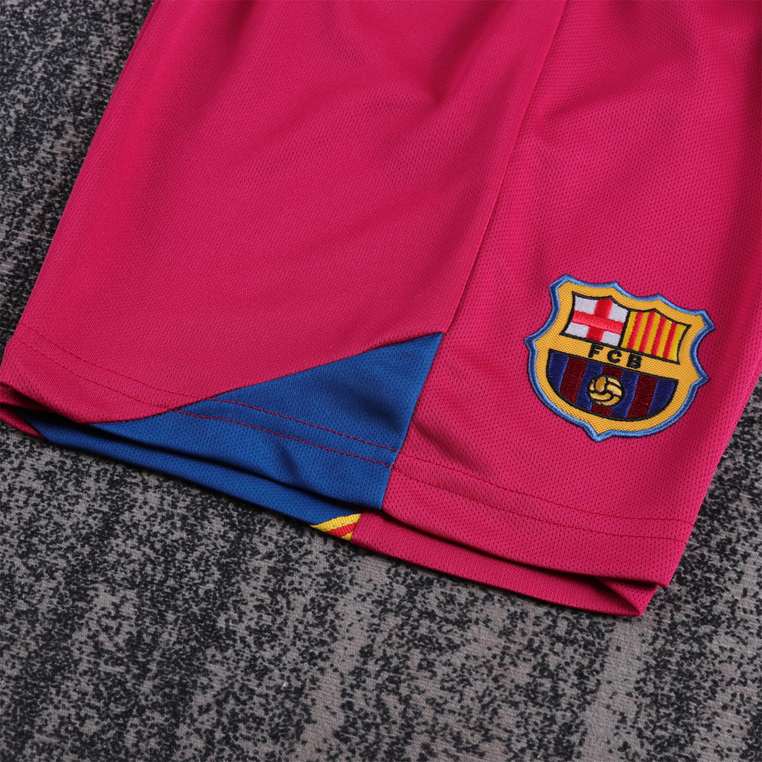 TKH-turbokithub-Retro Barcelona 2005-06 Home Stadium Kids Kit - Champions League Version