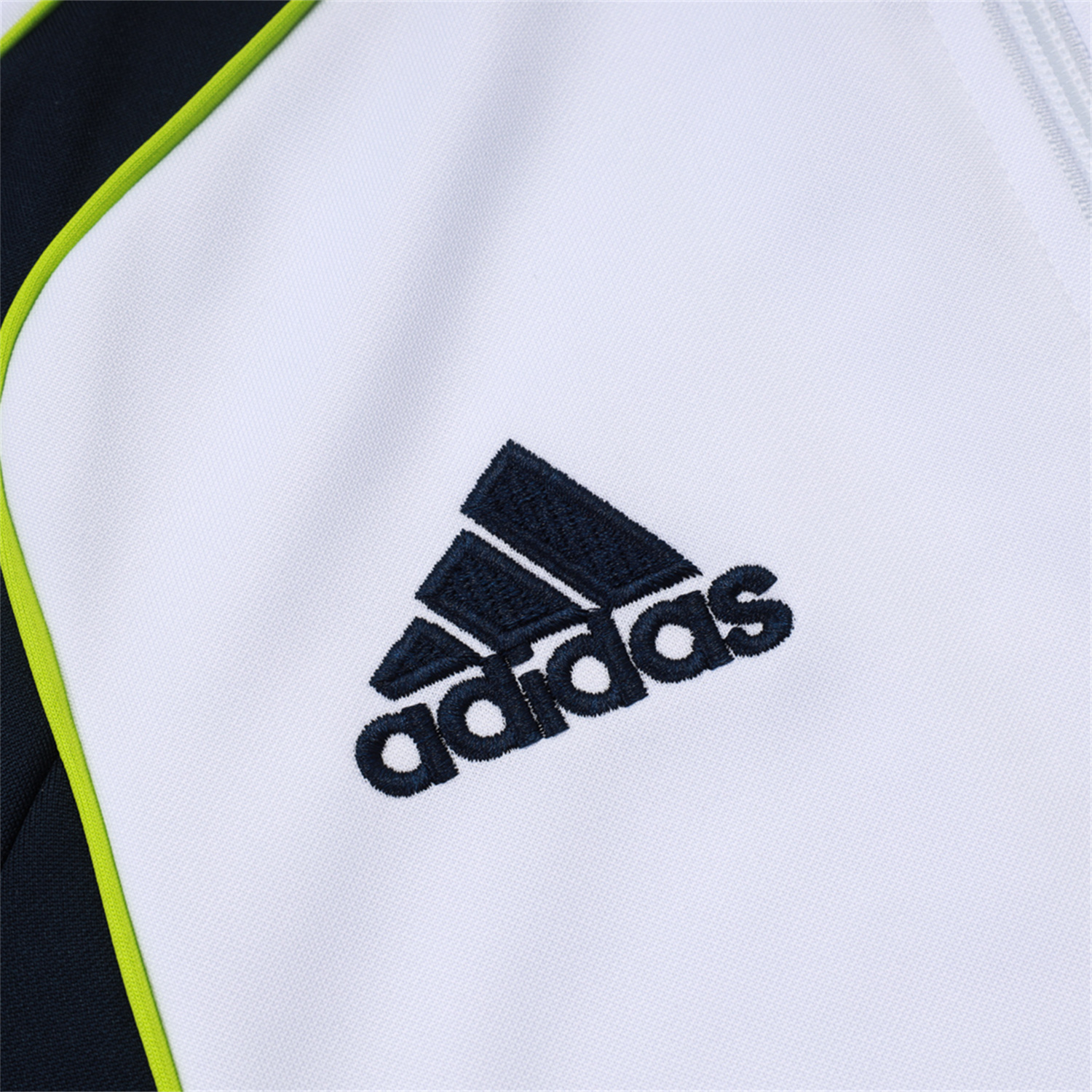 TKH-turbokithub-Real Madrid 25-26 Jacket Training Tracksuit - White Throwback Jackets & Black Pants
