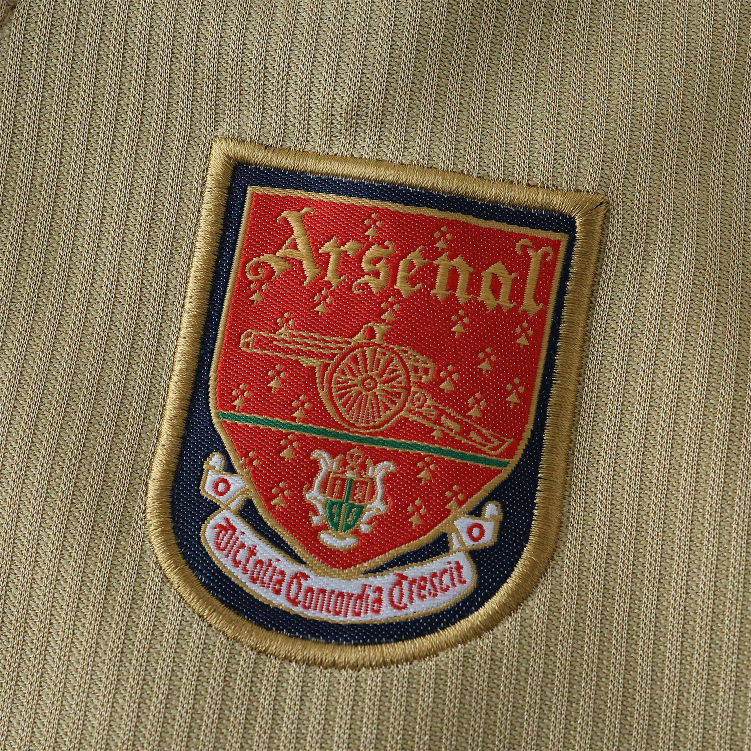 TKH-turbokithub-Retro Arsenal 2001-02 Away Kids Kit