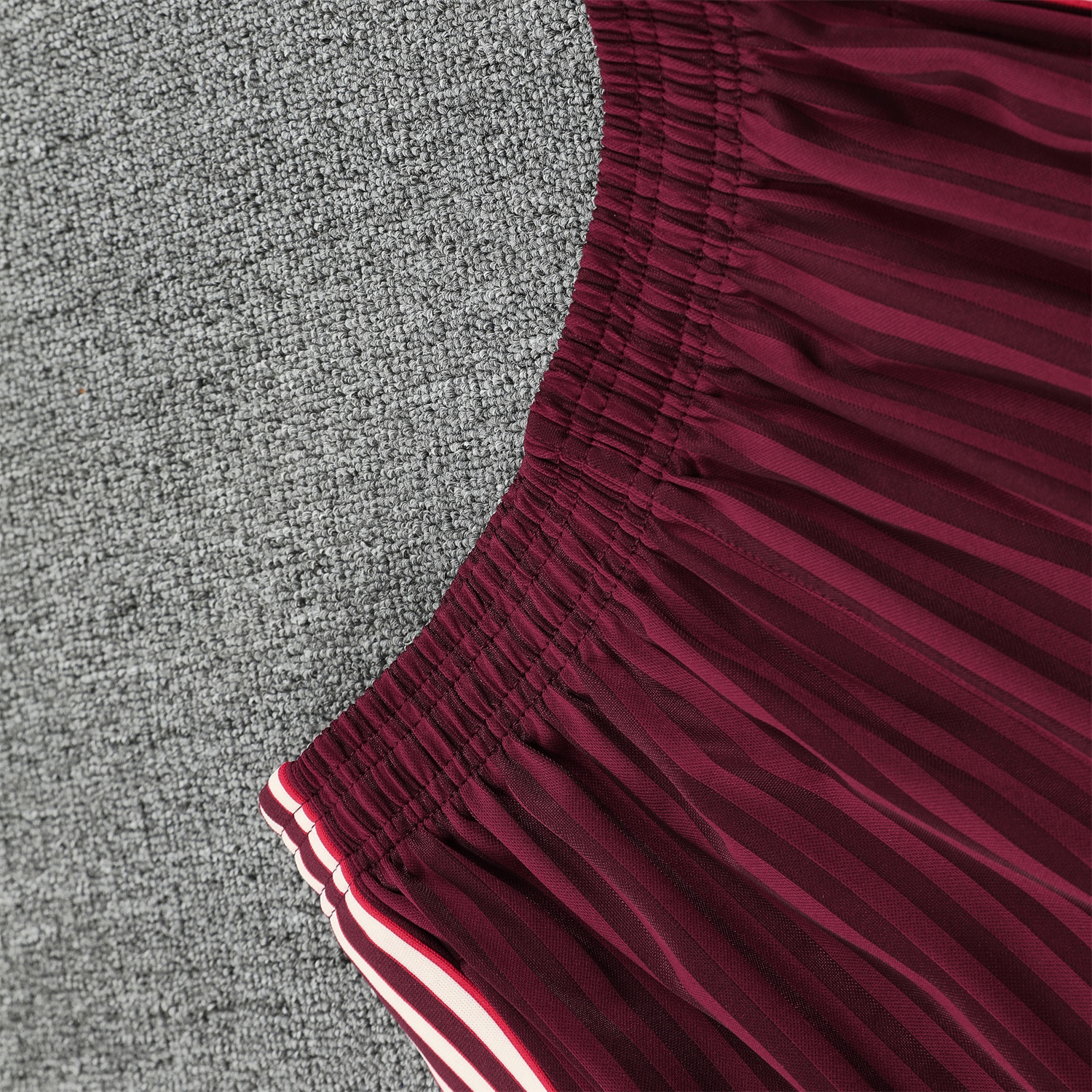 TKH-turbokithub-Bayern Munich 25-26 Short-Sleeve Training Set - Wine Red Lines Top & Wine Red Lines Shorts