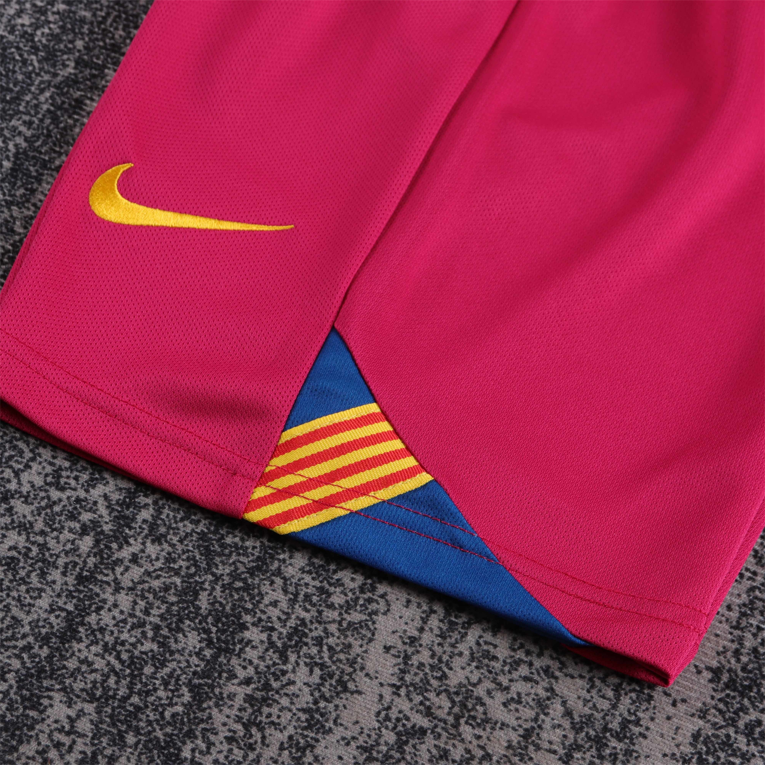 TKH-turbokithub-Retro Barcelona 2005-06 Home Stadium Kids Kit - Champions League Version