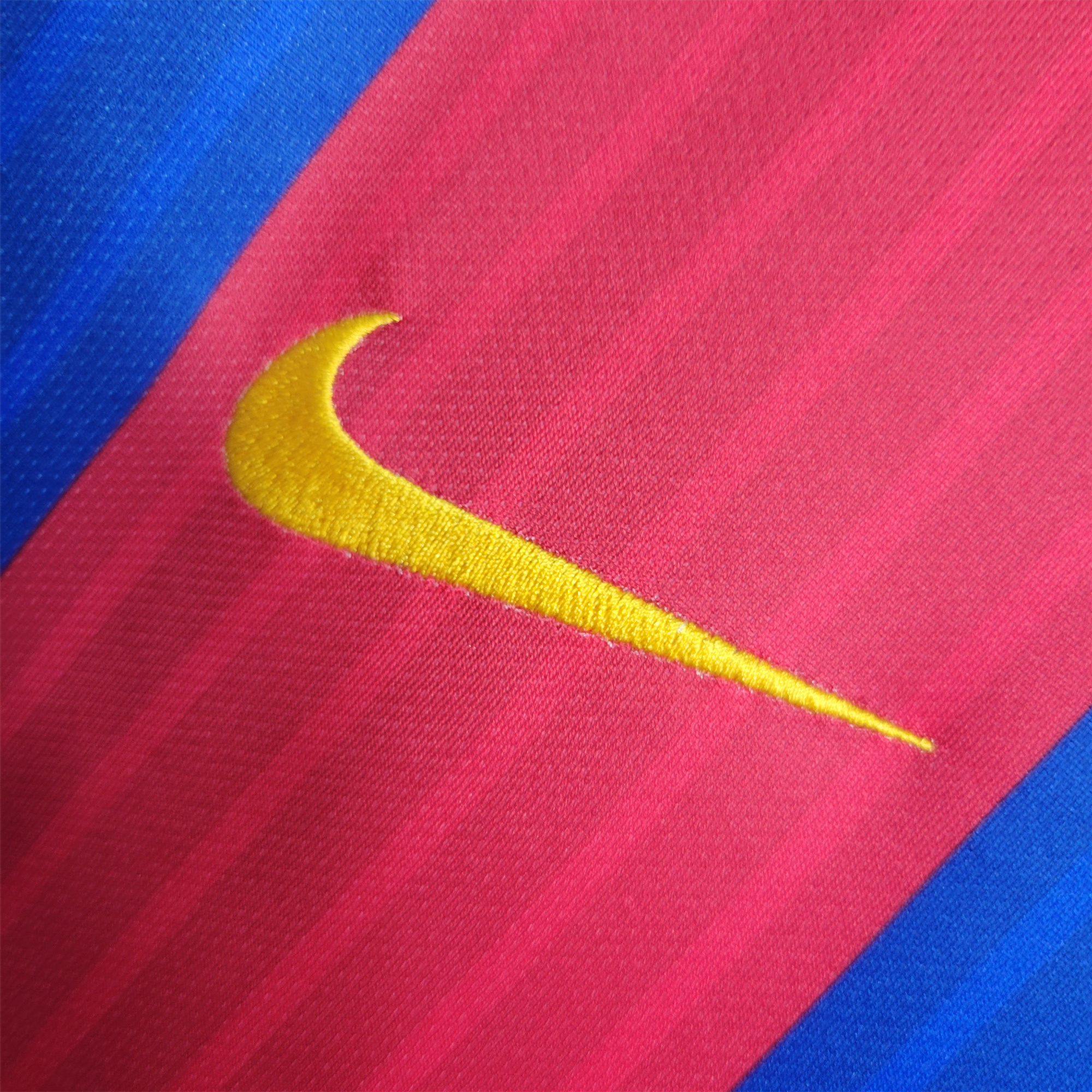 TKH-turbokithub-Retro Barcelona 16-17 Home Stadium Jersey