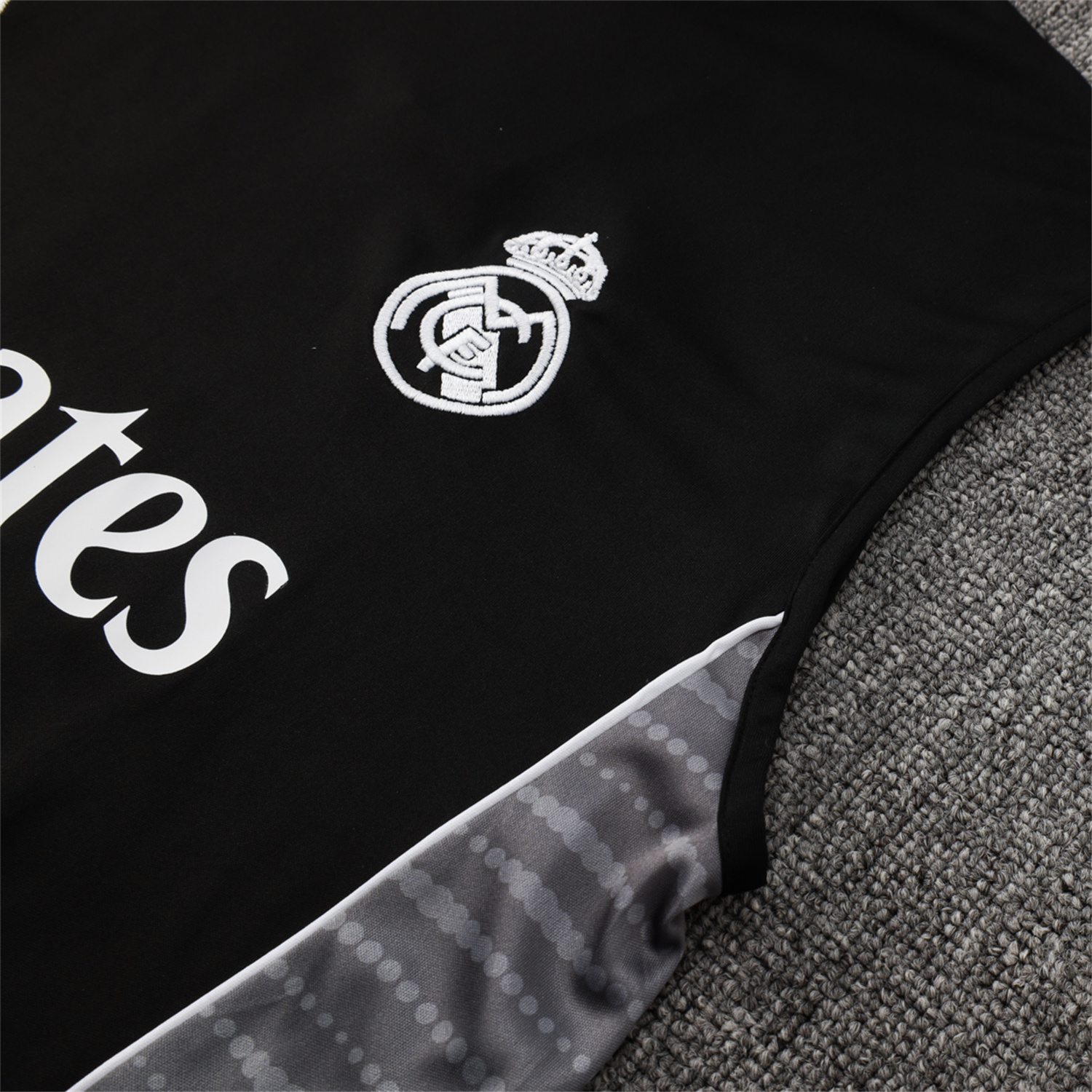 TKH-turbokithub-Real Madrid 25-26 Vest Training Set - Black Vest and Black Shorts