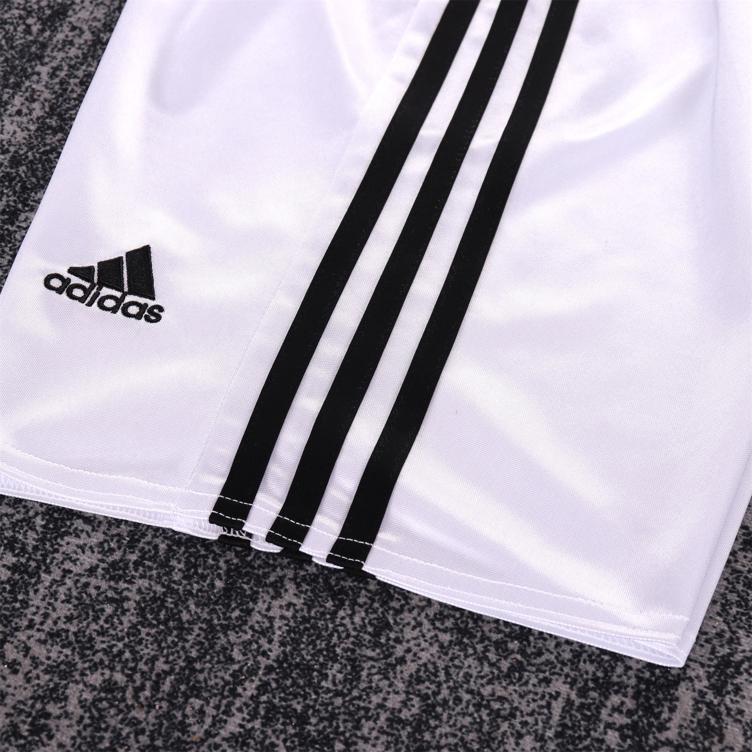 TKH-turbokithub-Retro Real Madrid 04-05 Home Kids Kit