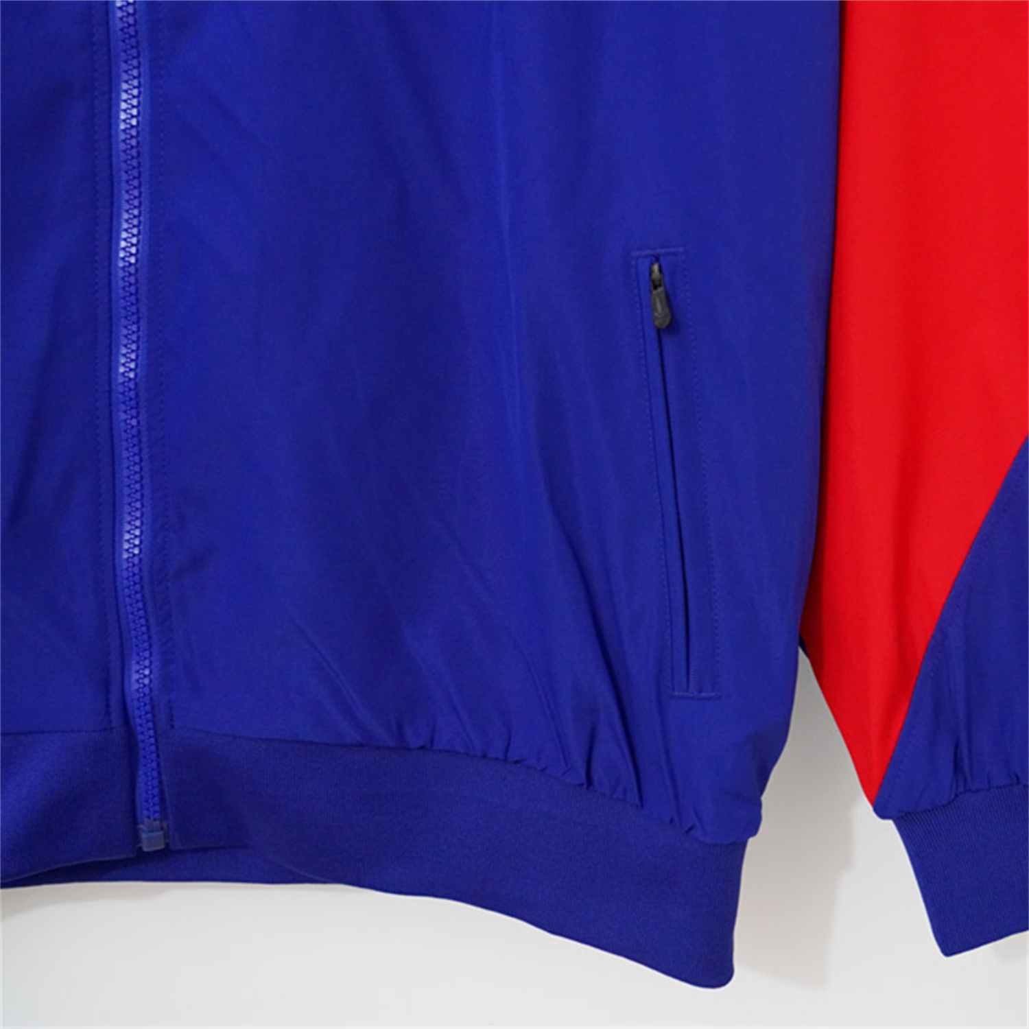 TKH-turbokithub-Retro Barcelona 24-25 Windbreaker Jacket - Blue Red