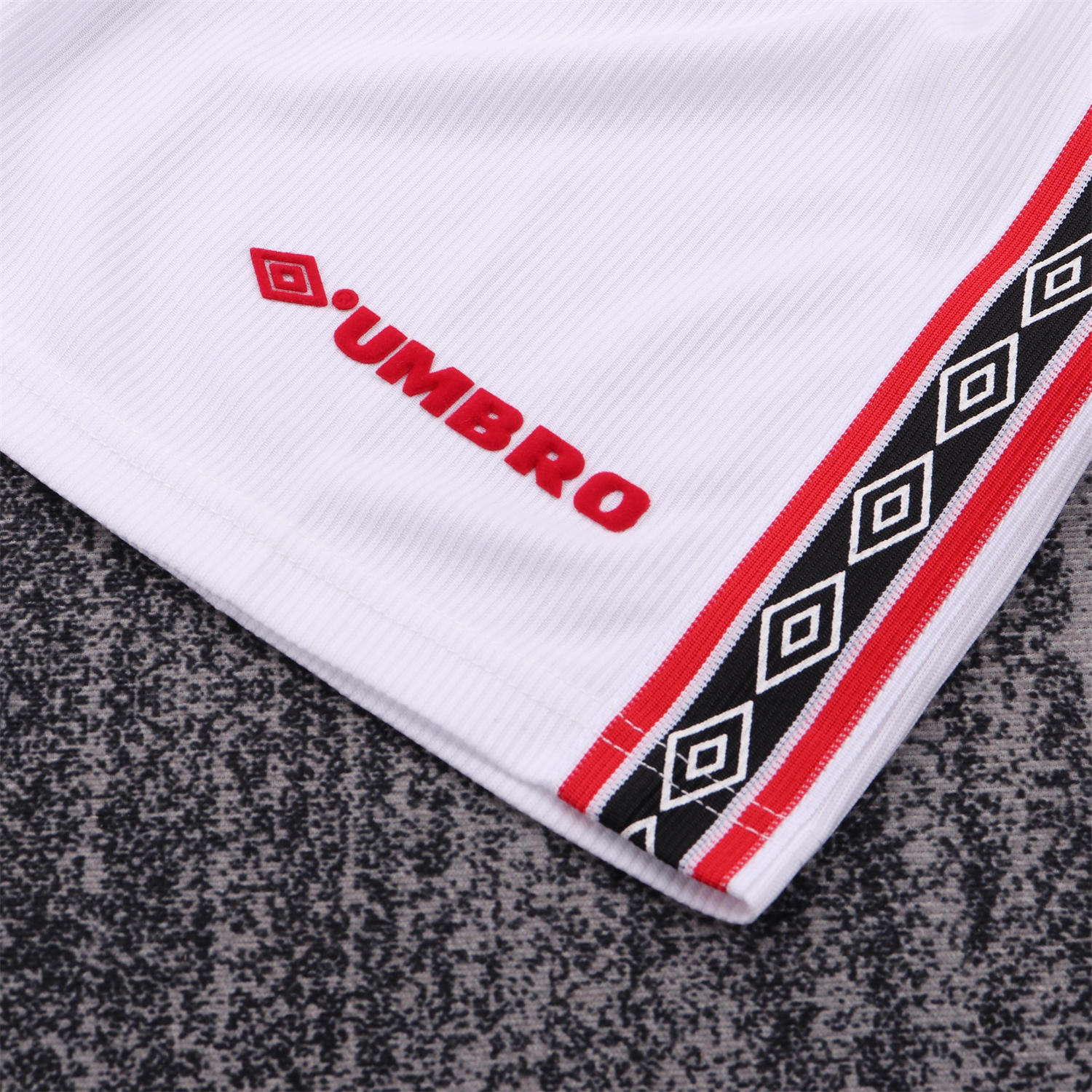 TKH-turbokithub-Retro Manchester United 1998-99 White Special Kids Kit