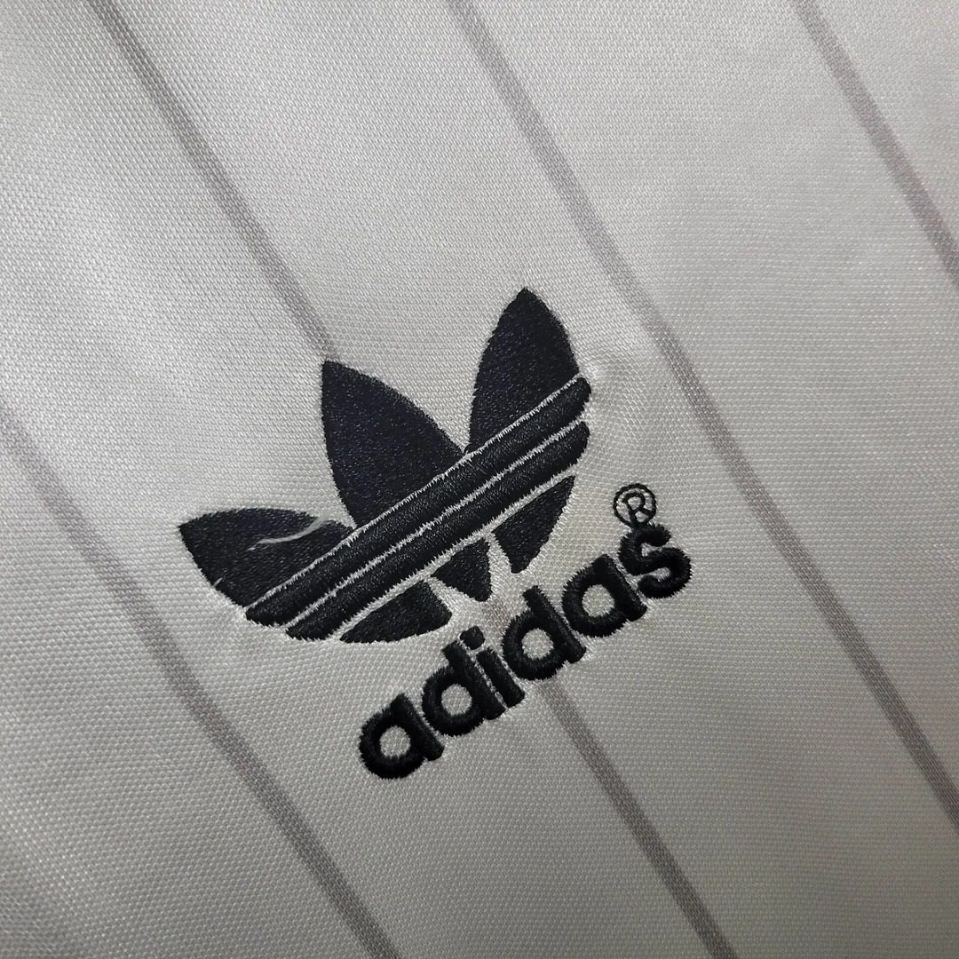 TKH-turbokithub-Retro Manchester United 82-83 Away Jersey