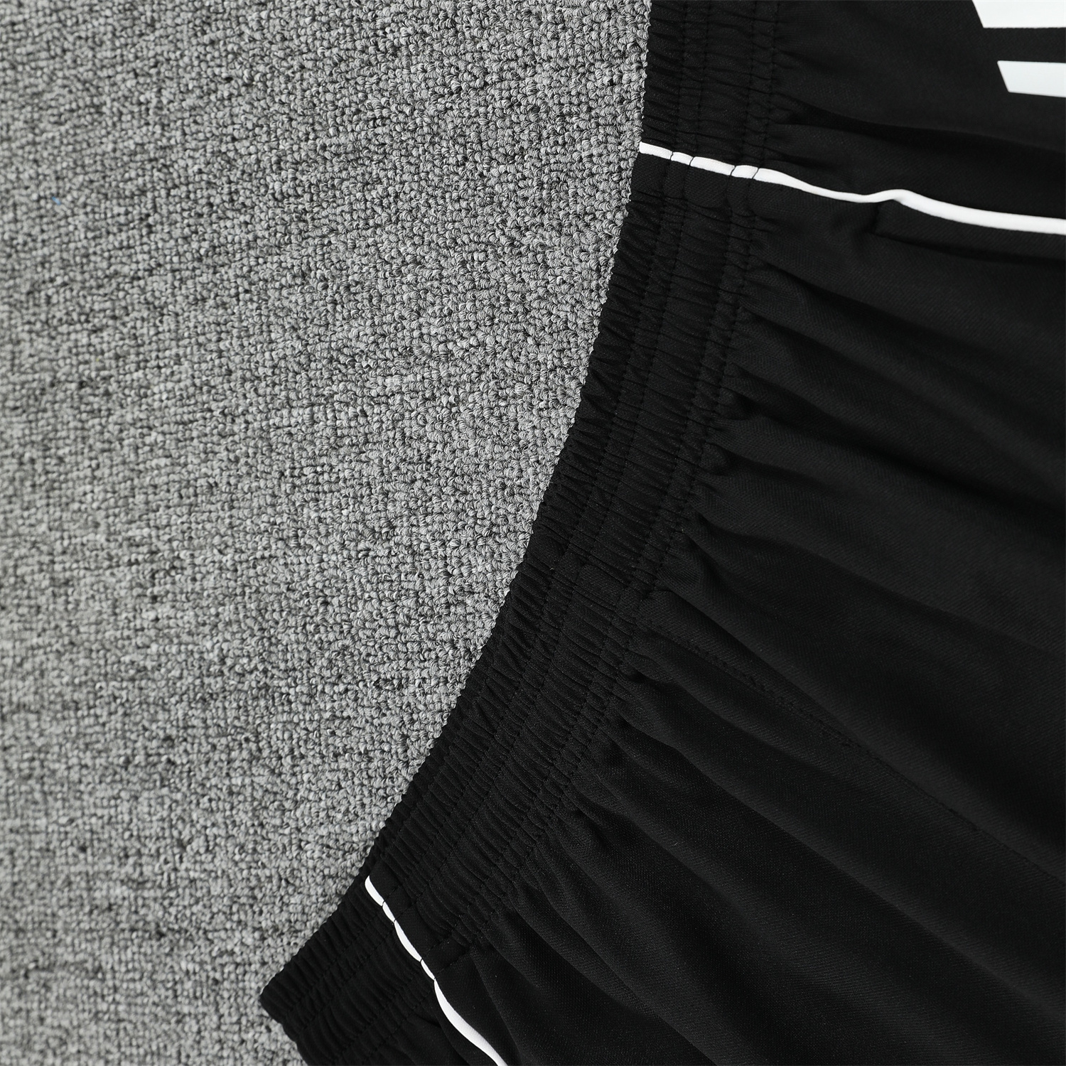 TKH-turbokithub-Real Madrid 25-26 Vest Training Set - Grey Arrow Pattern Vest & Black Shorts