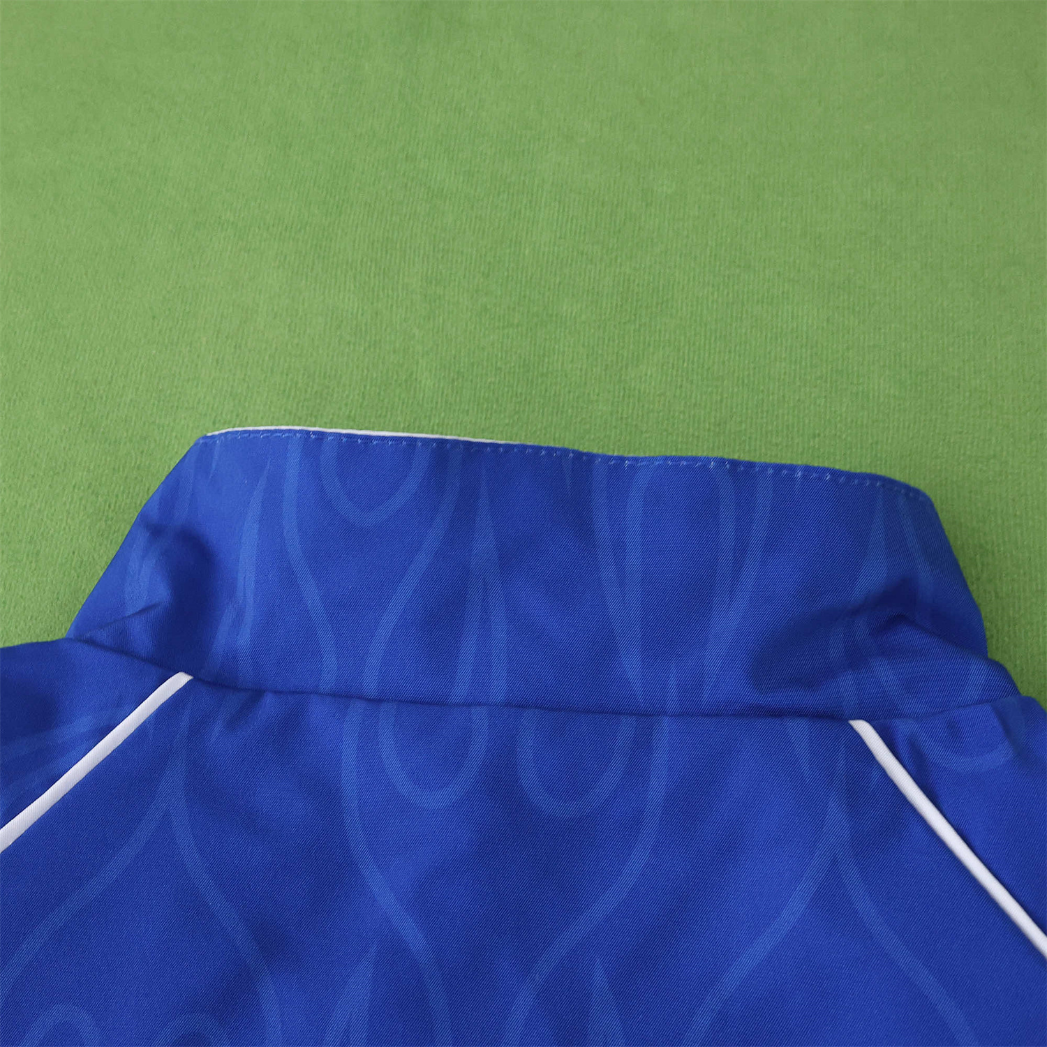 TKH-turbokithub-Retro Japan 1998 Throwback Double Sided Reversible Windbreaker - White & Blue