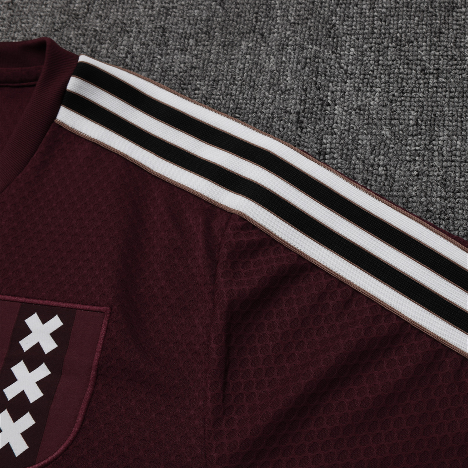 TKH-turbokithub-Ajax 25-26 Throwback Trefoil Short-Sleeve Training Set - Deep Red