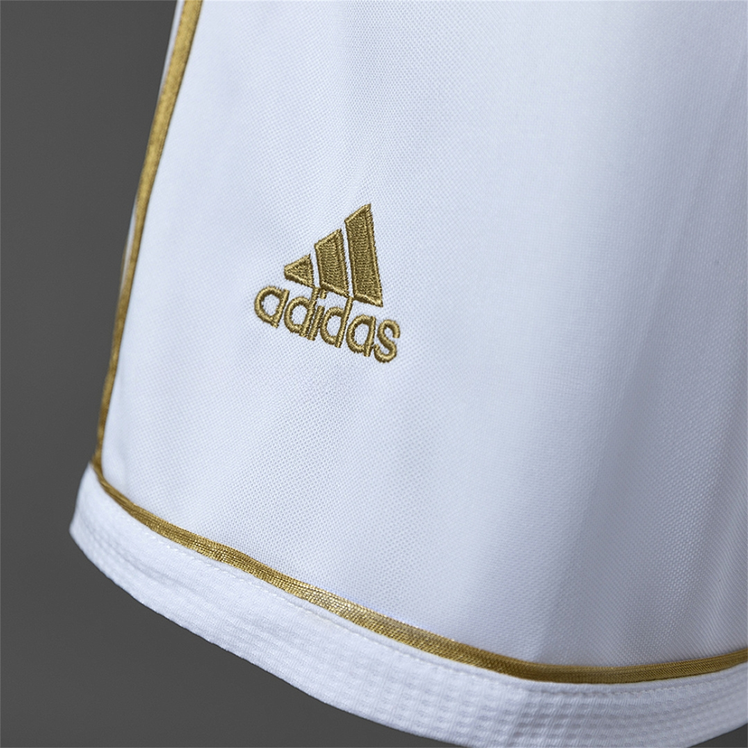TKH-turbokithub-Retro Real Madrid 2011-12 Home Shorts
