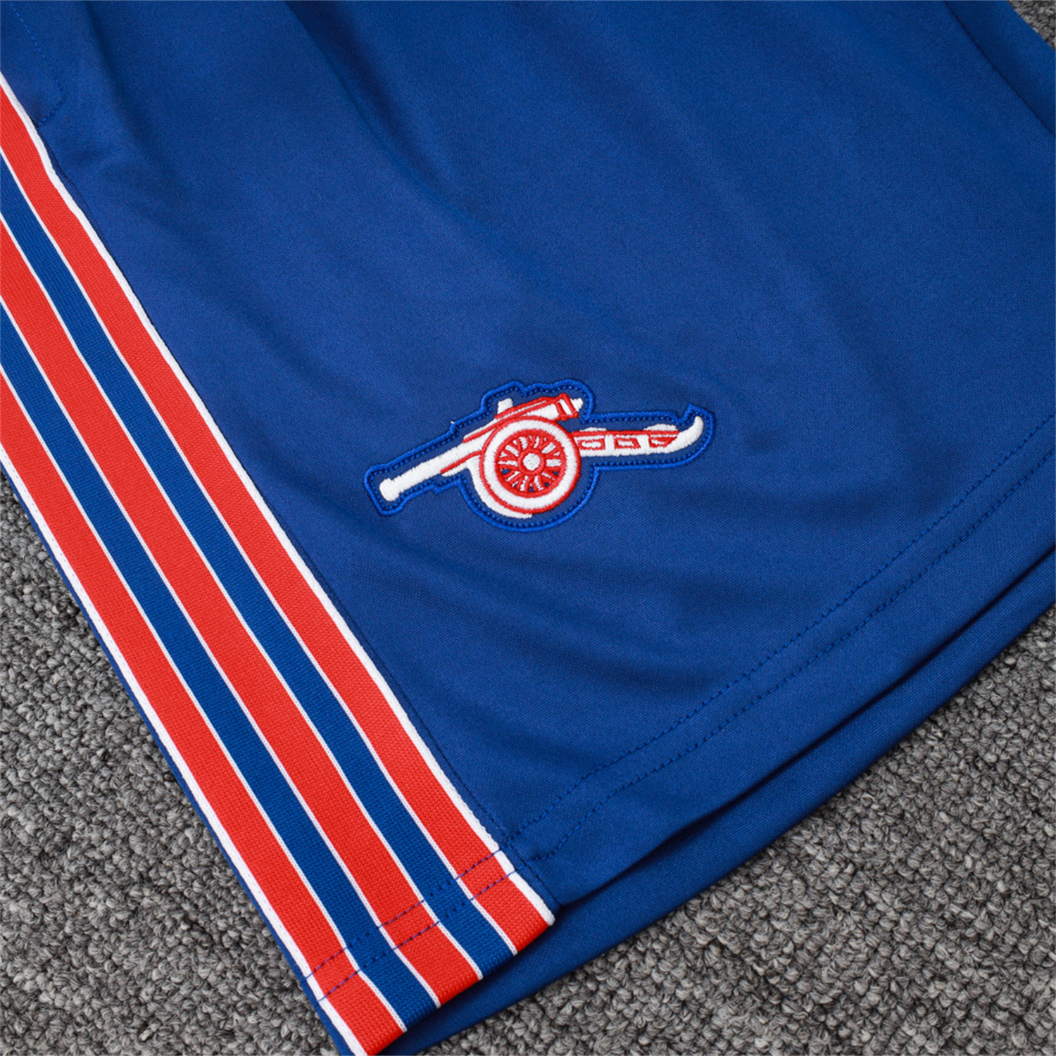 TKH-turbokithub-Arsenal 25-26 Throwback Trefoil Vest Training Set - Royal Blue Vest and Shorts