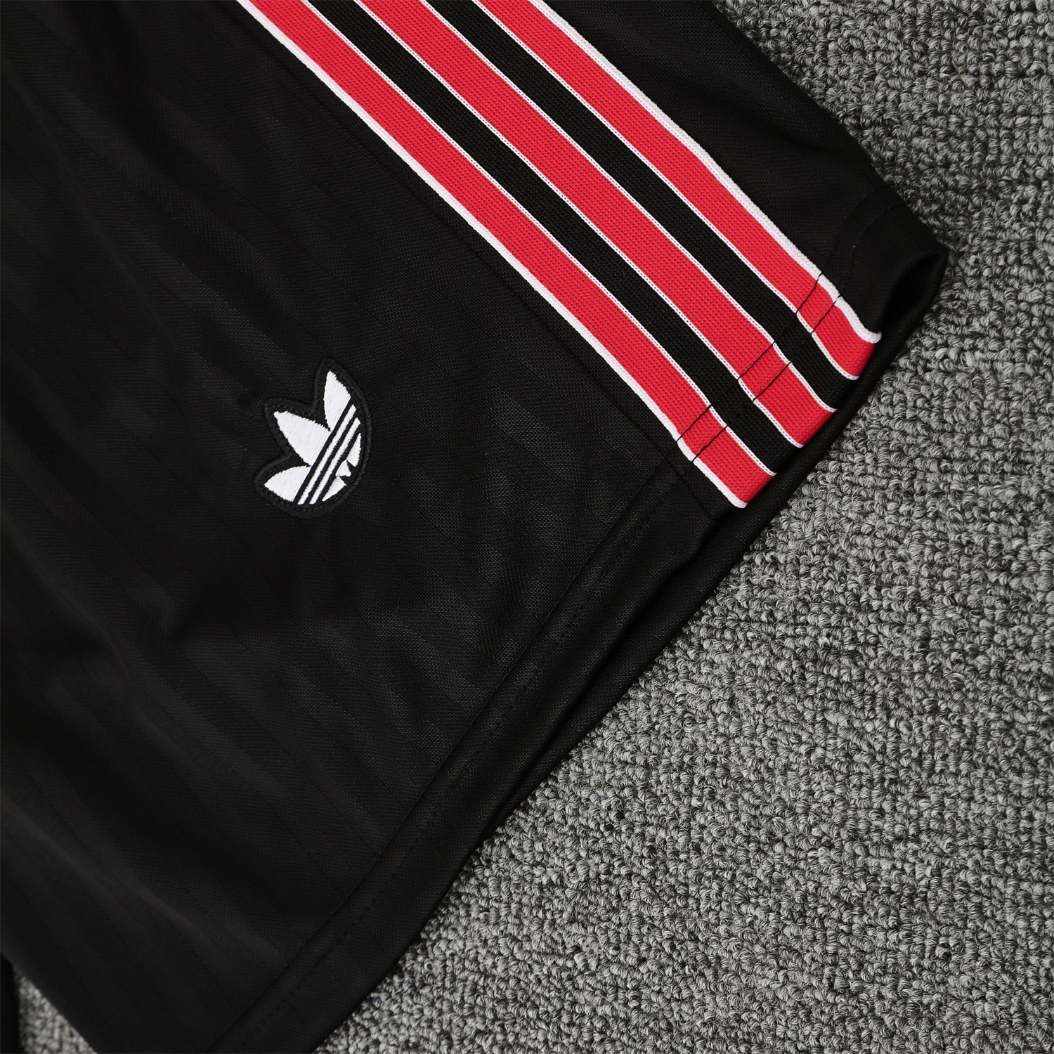 TKH-turbokithub-Flamengo 25-26 Short-Sleeve Training Set - Red Vest & Black Shorts