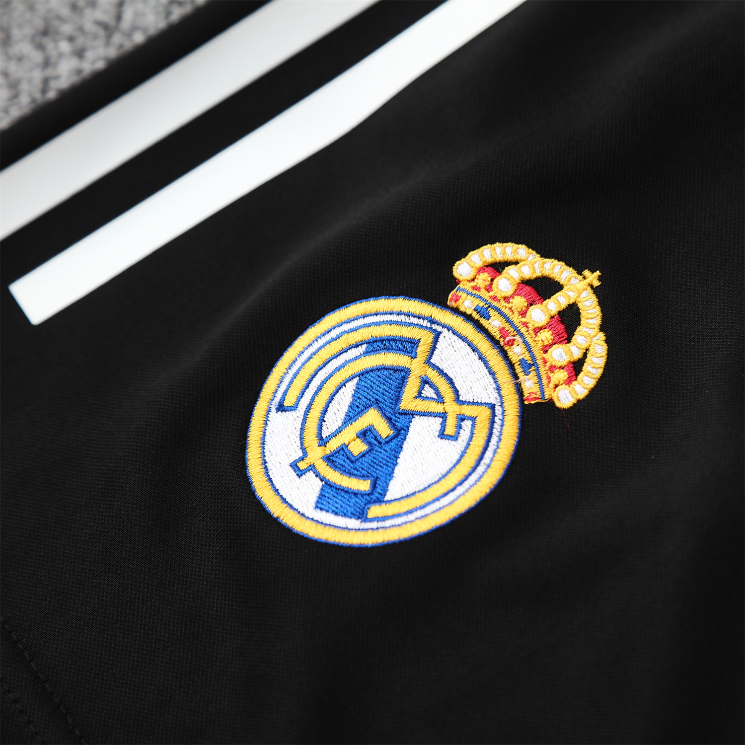 TKH-turbokithub-Real Madrid 25-26 Short-Sleeve Training Set - Green-Black Dragon Top & Black-White Shorts