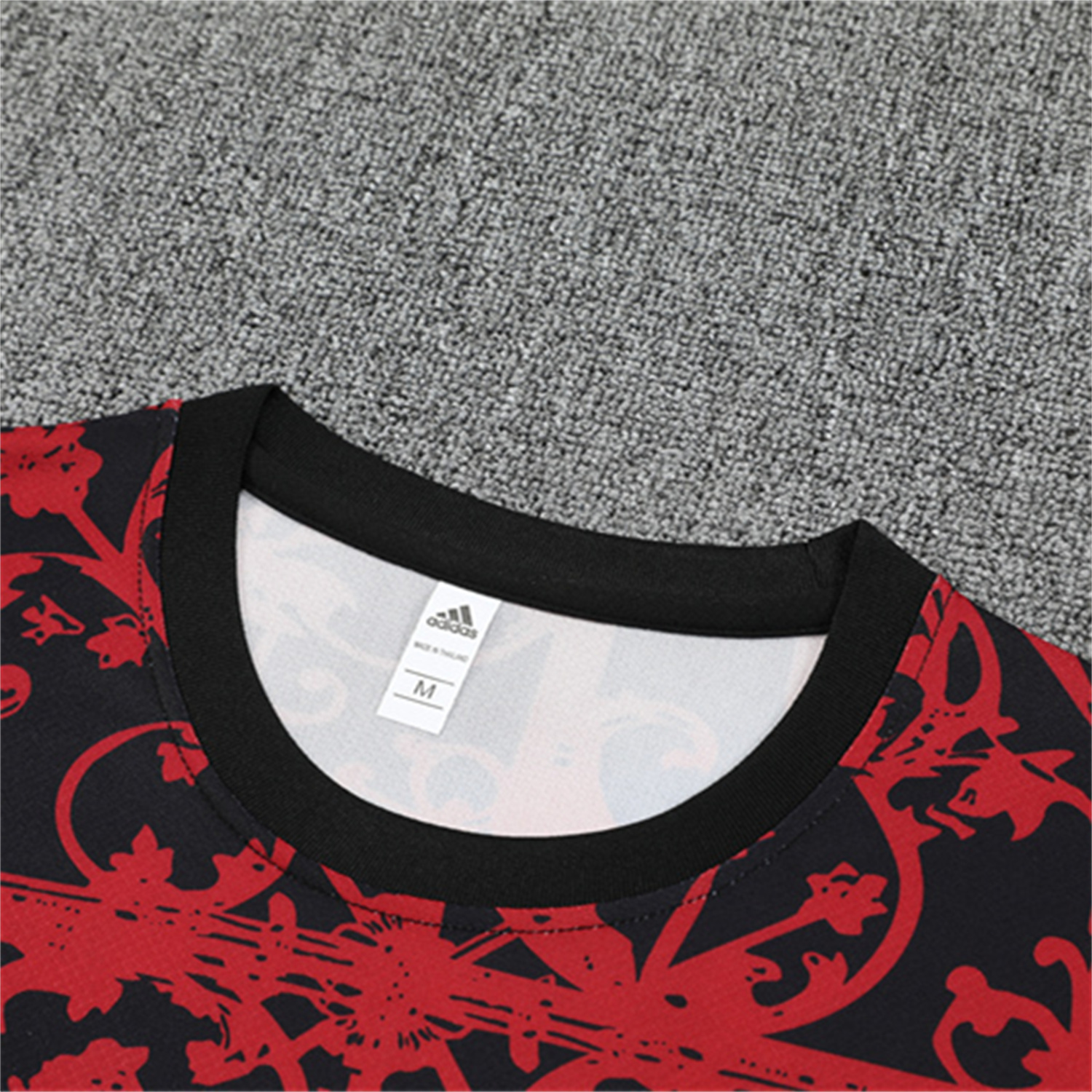 TKH-turbokithub-Liver.pool 25-26 Kids Short-Sleeve Training Set - Red Camouflage Top & Black Shorts