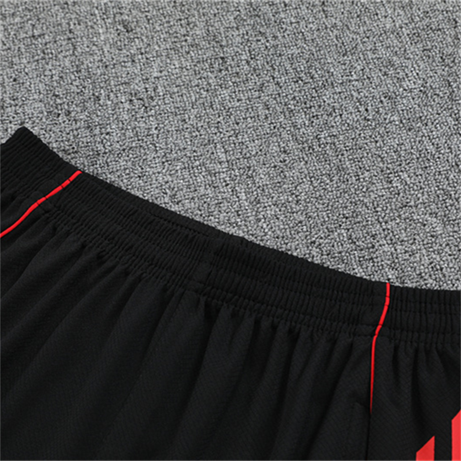 TKH-turbokithub-Liver.pool 25-26 Short-Sleeve Training Set Off White Top & Black Shorts