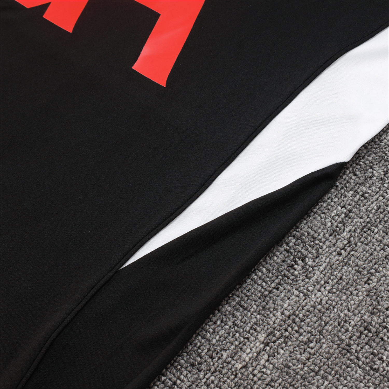 TKH-turbokithub-Liver.pool 25-26 Vest Training Set - Black Vest & Black Shorts