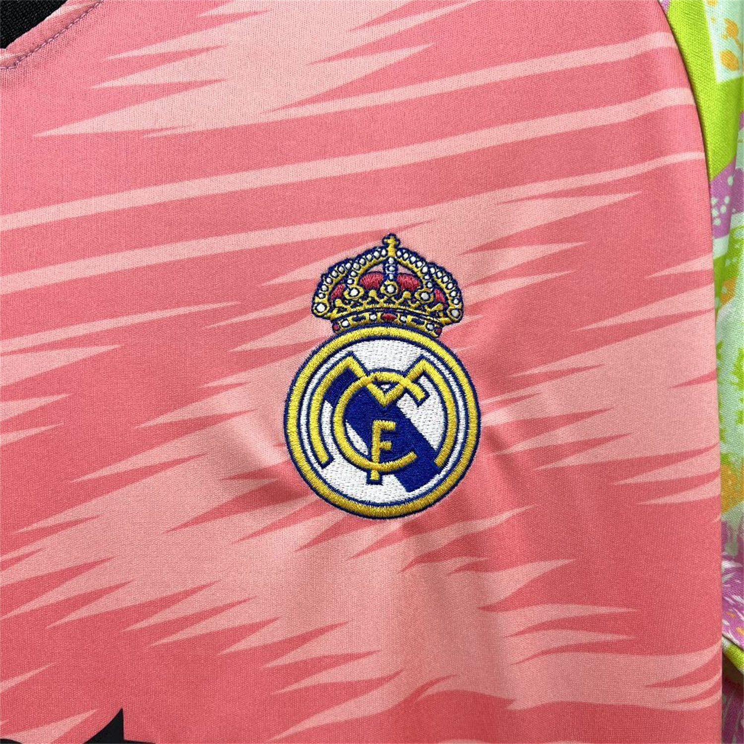 TKH-turbokithub-Real Madrid 25-26 Pink And Green Pre-Match Training Jersey - Fans Version