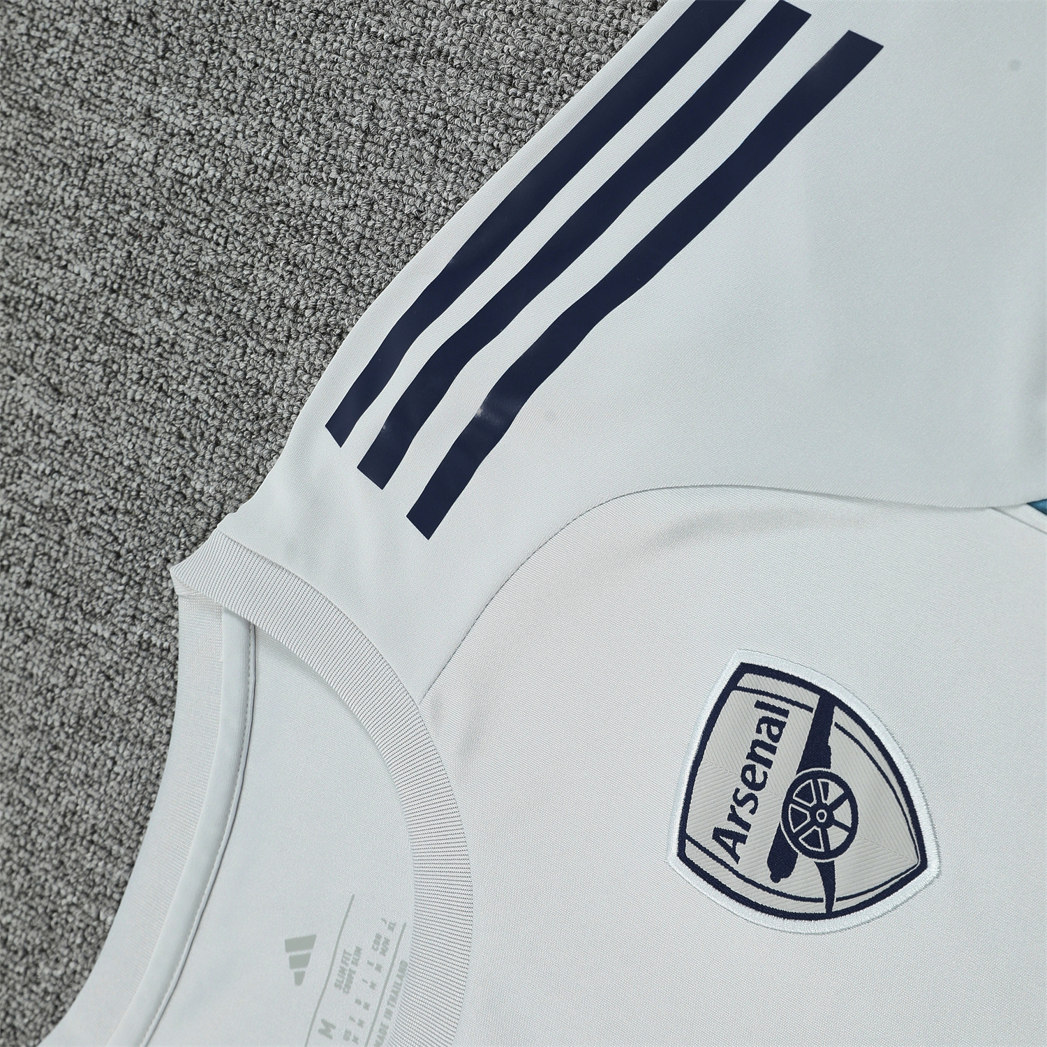 TKH-turbokithub-Arsenal 25-26 Short-Sleeve Training Set - Grey Top & Deep Blue Shorts