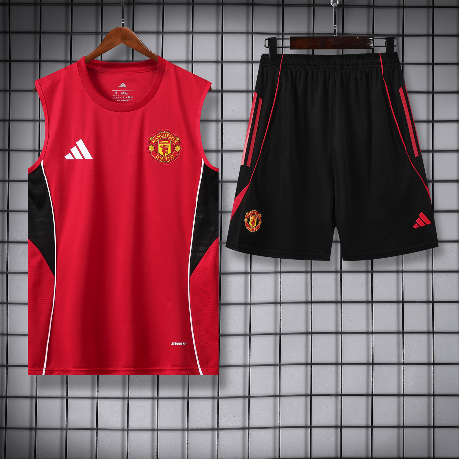 TKH-turbokithub-Manchester United 25-26 Vest Training Set - Pure Red Vest & Black Shorts