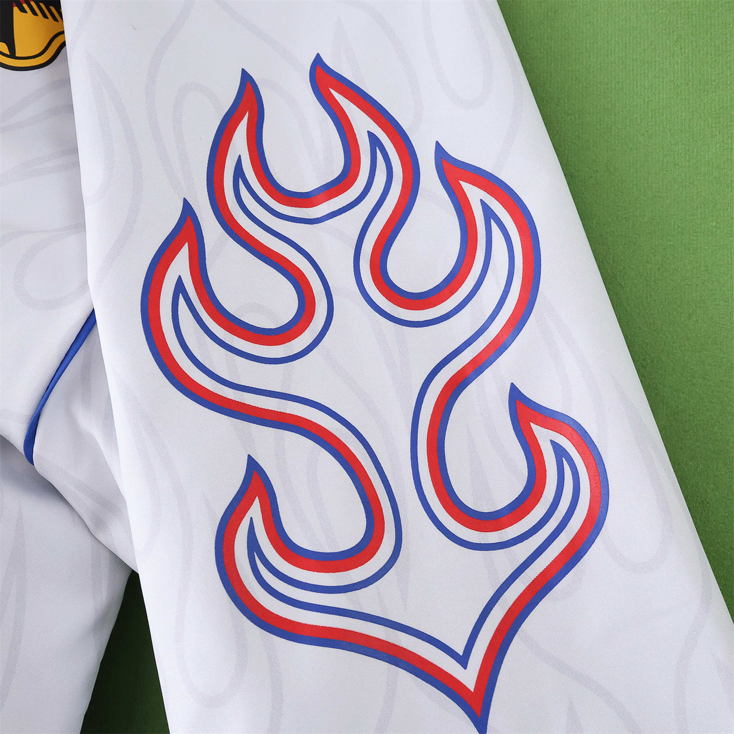TKH-turbokithub-Retro Japan 1998 Throwback Double Sided Reversible Windbreaker - White & Blue