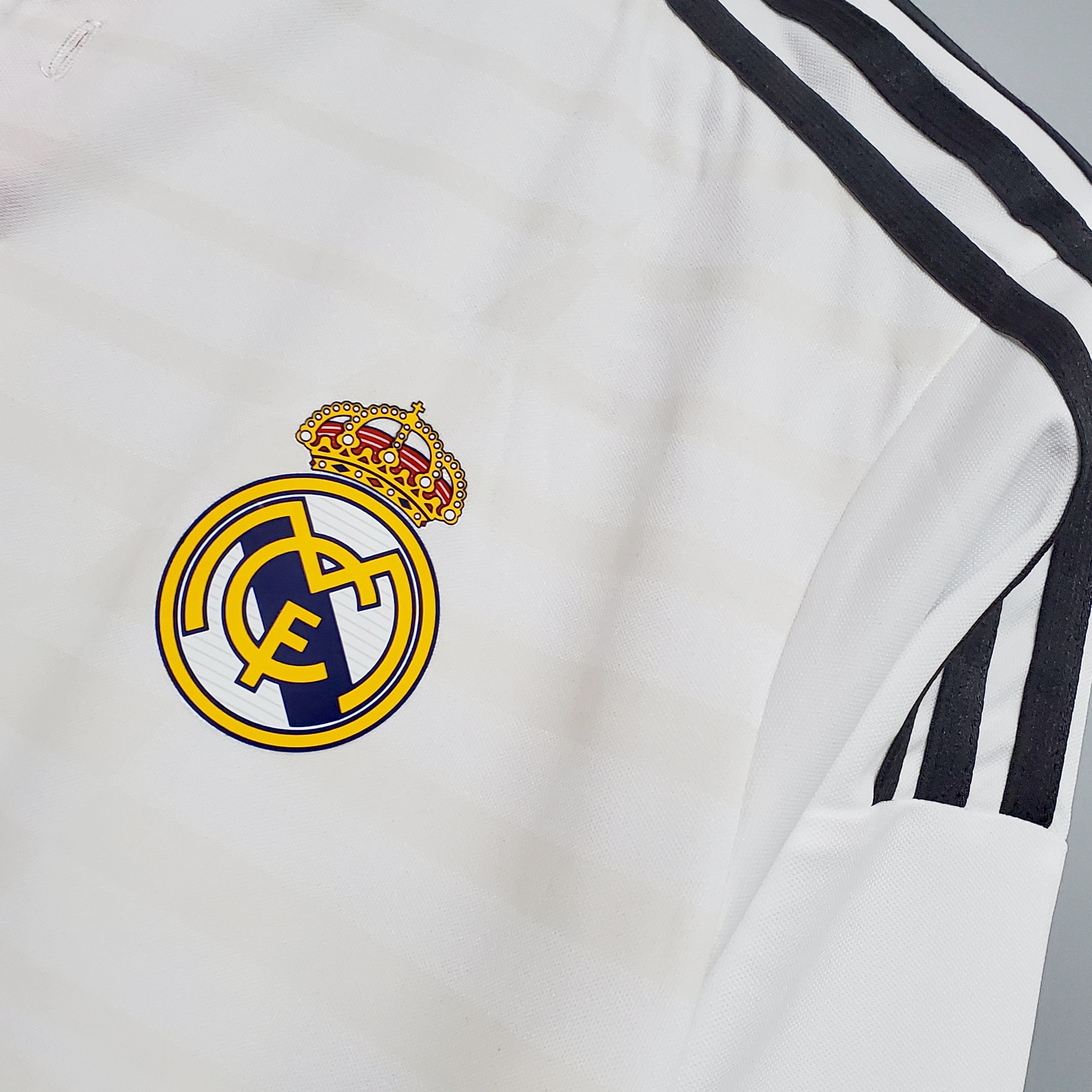 TKH-turbokithub-Retro Real Madrid 14-15 Home Stadium Long Sleeve Jersey