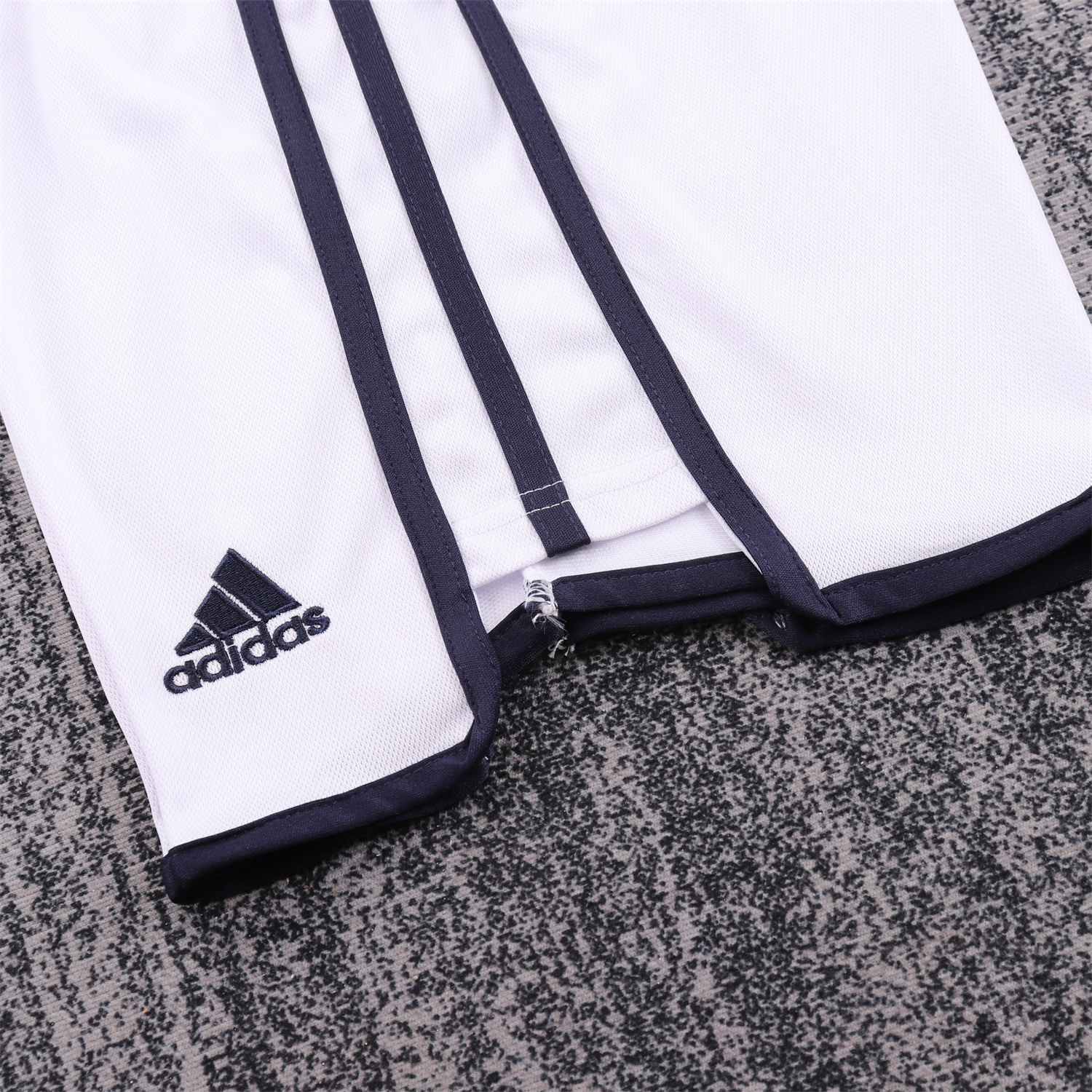 TKH-turbokithub-Retro Real Madrid 2000-01 Home Kids Kit
