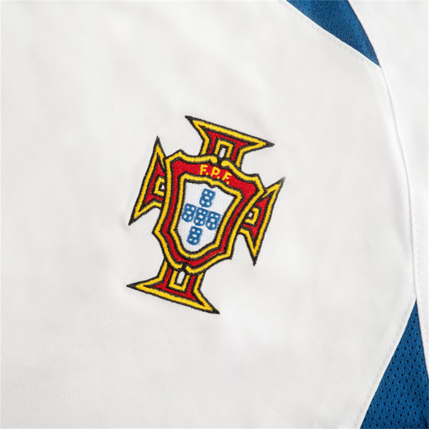 TKH-turbokithub-Retro Portugal 2002 Away Jersey