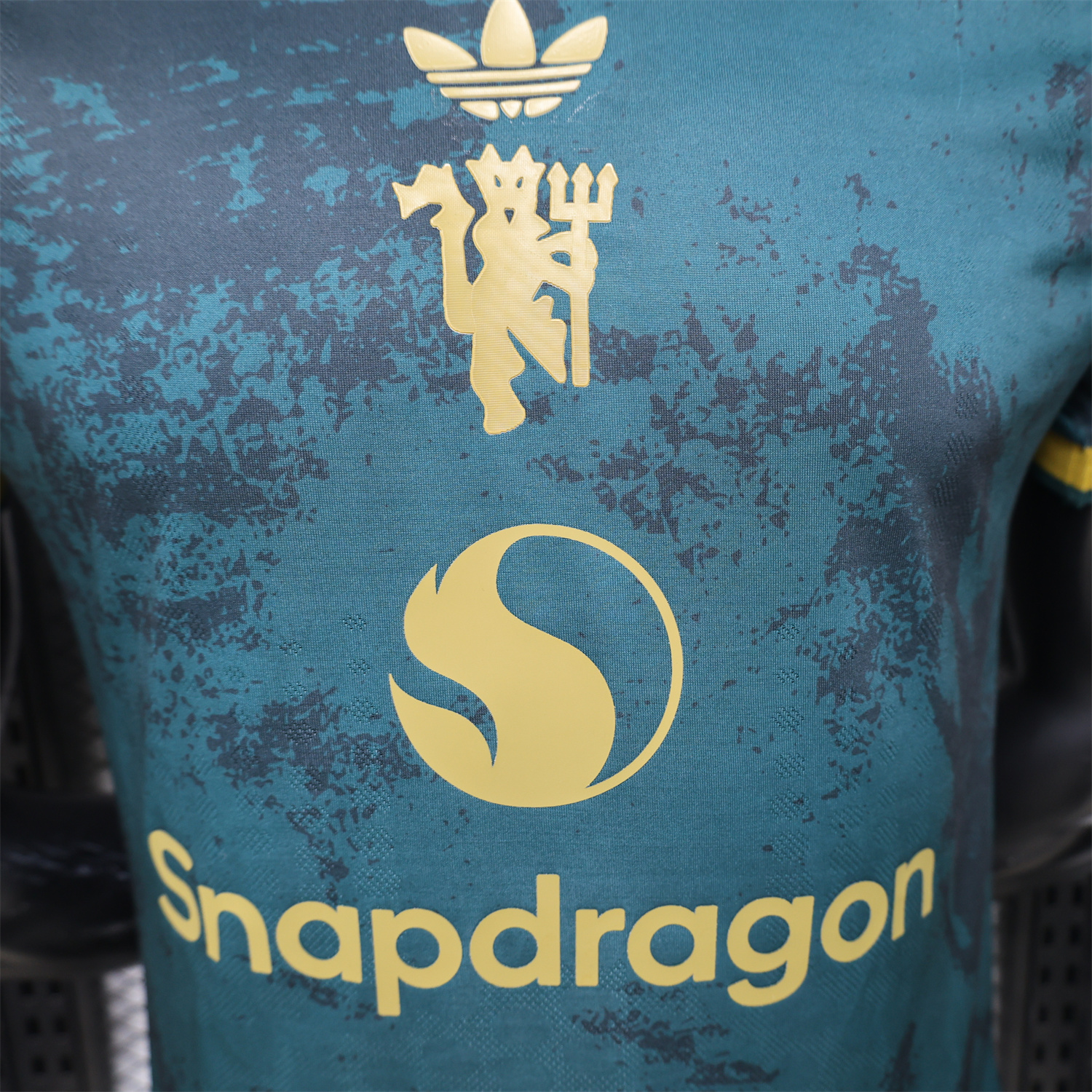 TKH-turbokithub-Manchester United 26-27 Devil Green Gold Special Jersey - Player Version