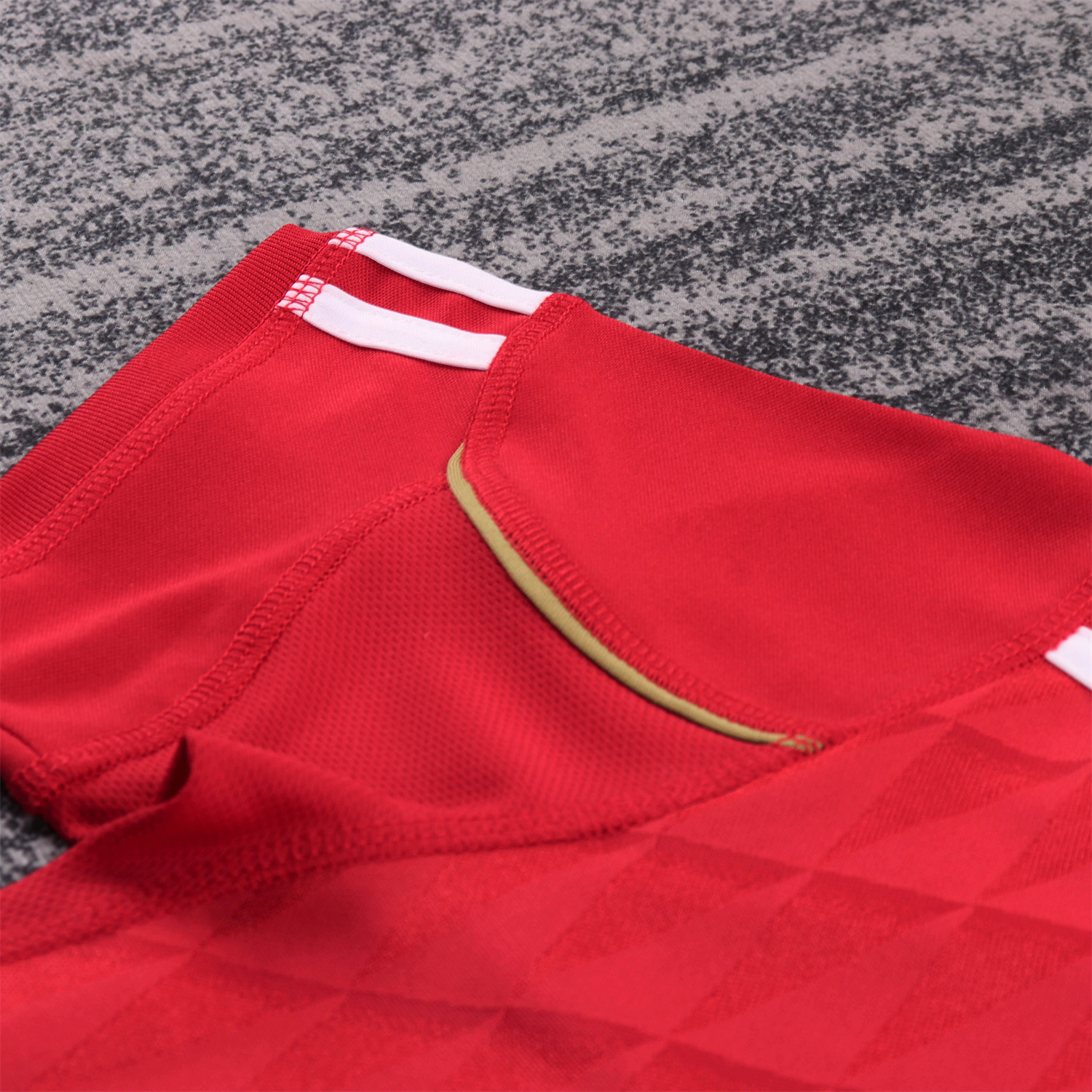 TKH-turbokithub-Retro Liver.pool 2010-11 Home Kids Kit