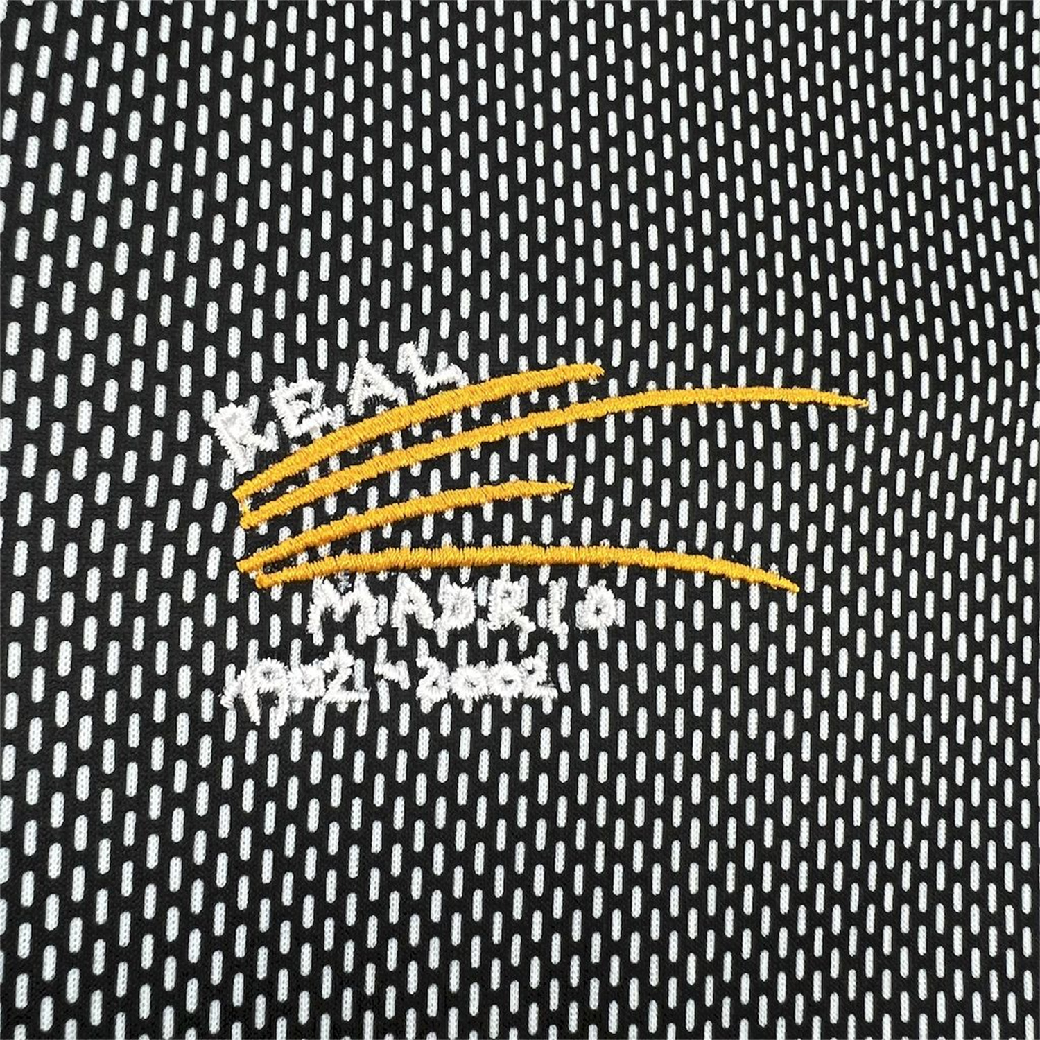 TKH-turbokithub-Retro Real Madrid 2002-03 Grey Goalkeeper Jersey