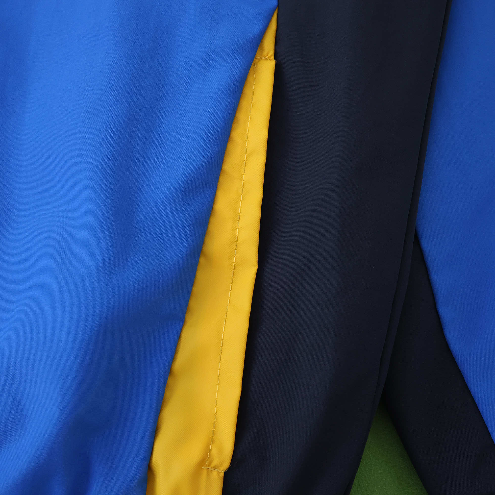 TKH-turbokithub-Club América 25-26 Throwback Double Sided Reversible Windbreaker - Blue & Black