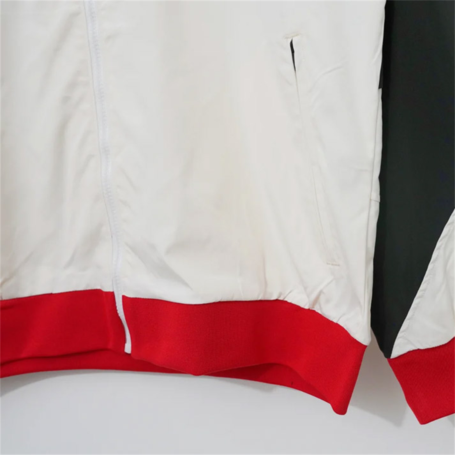TKH-turbokithub-Retro Liver.pool 24-25 Windbreaker Jacket - White With Black