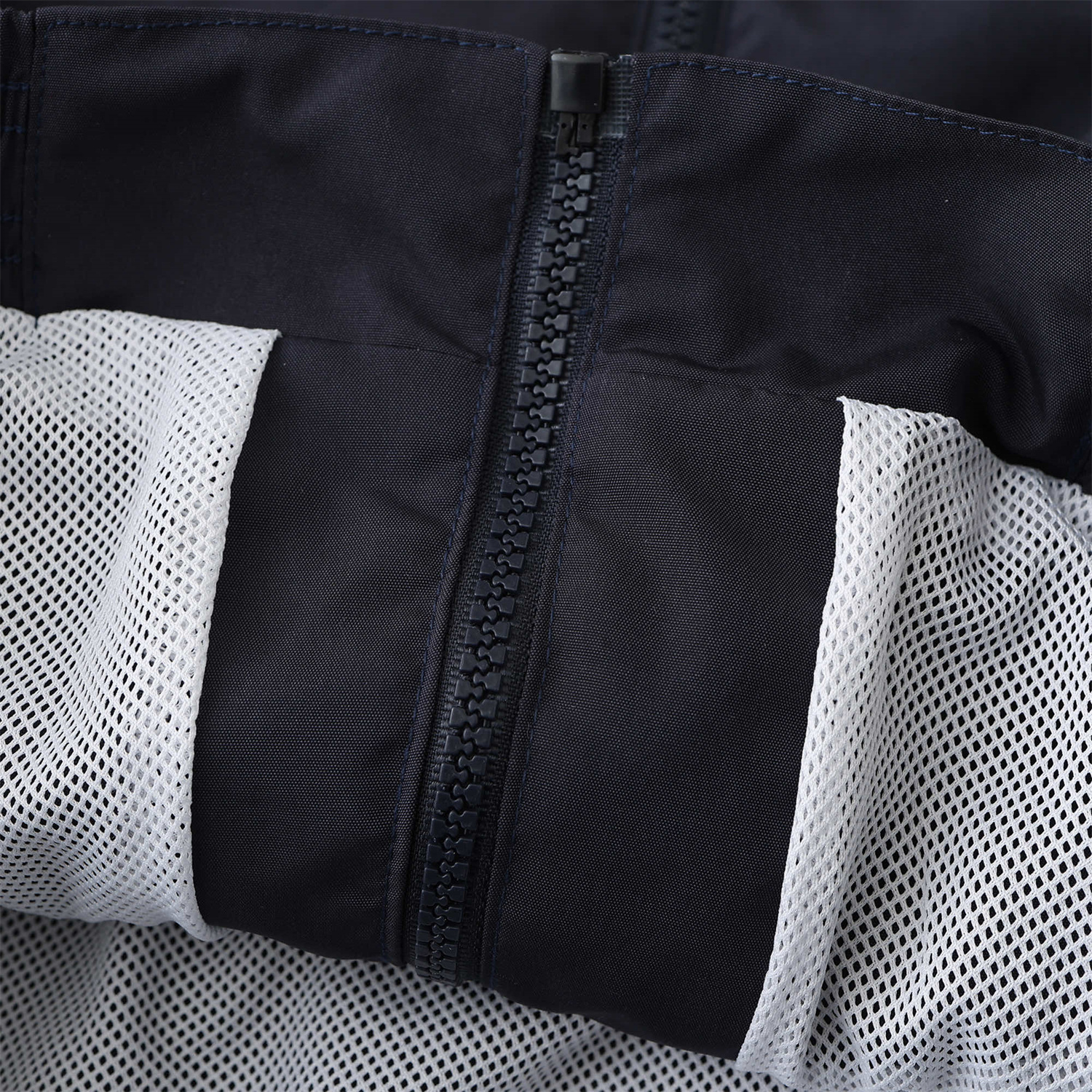 TKH-turbokithub-Retro England 1998 Windbreaker - Black