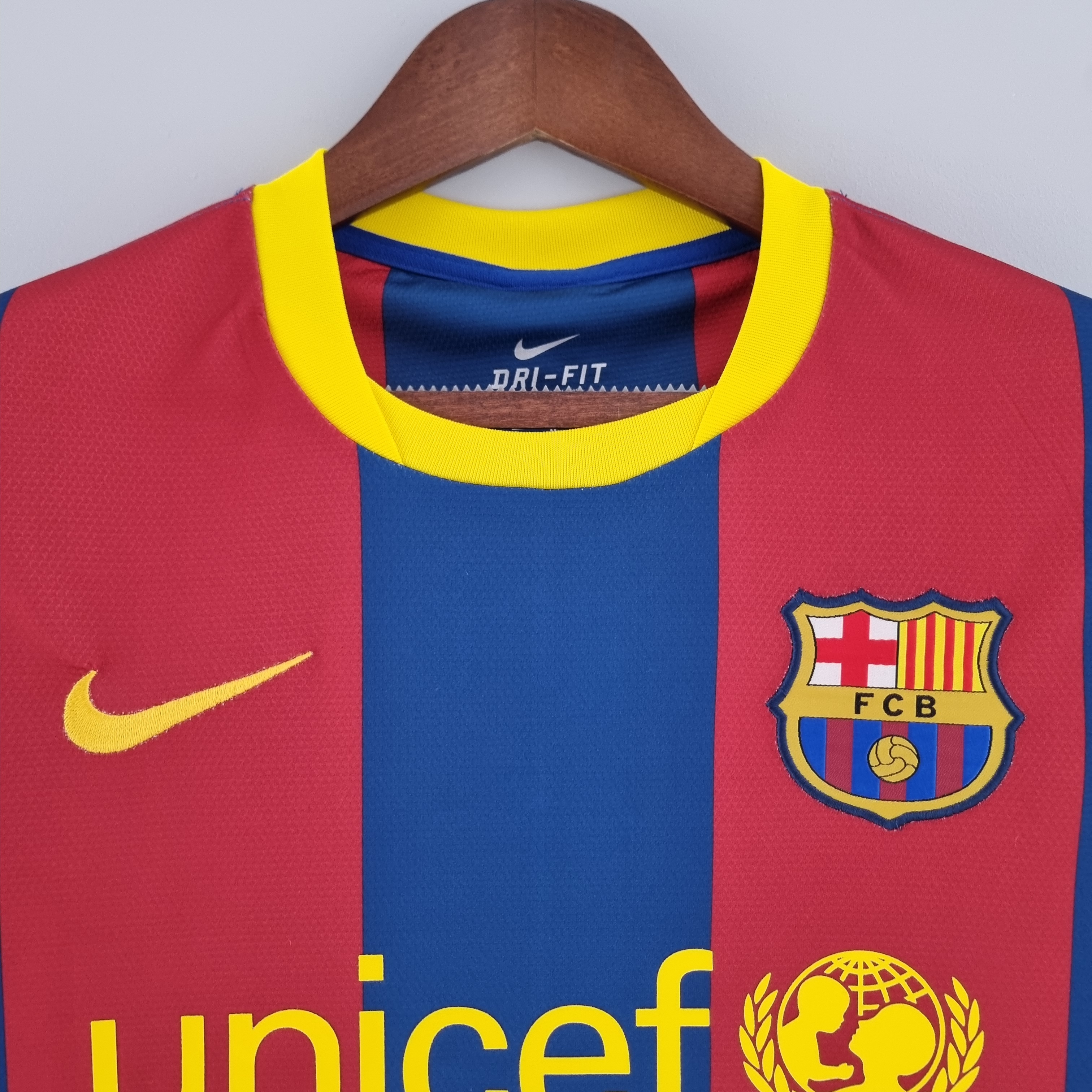 TKH-turbokithub-Retro Barcelona 10-11 Home Long Sleeve Jersey