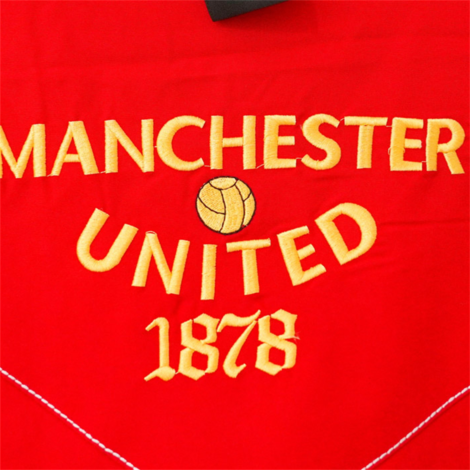 TKH-turbokithub-Retro Manchester United 2006-07 Windbreaker Jacket - Red With Black Sleeve