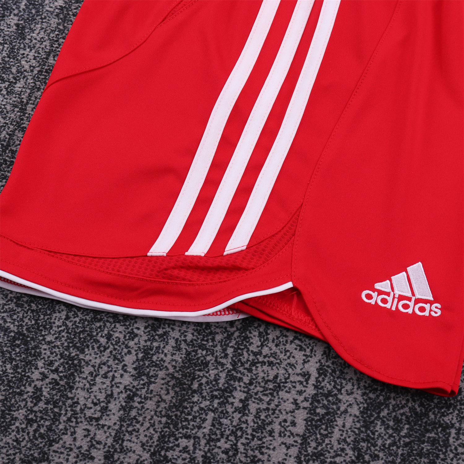 TKH-turbokithub-Retro Liver.pool 2006-08 Home Kids Kit