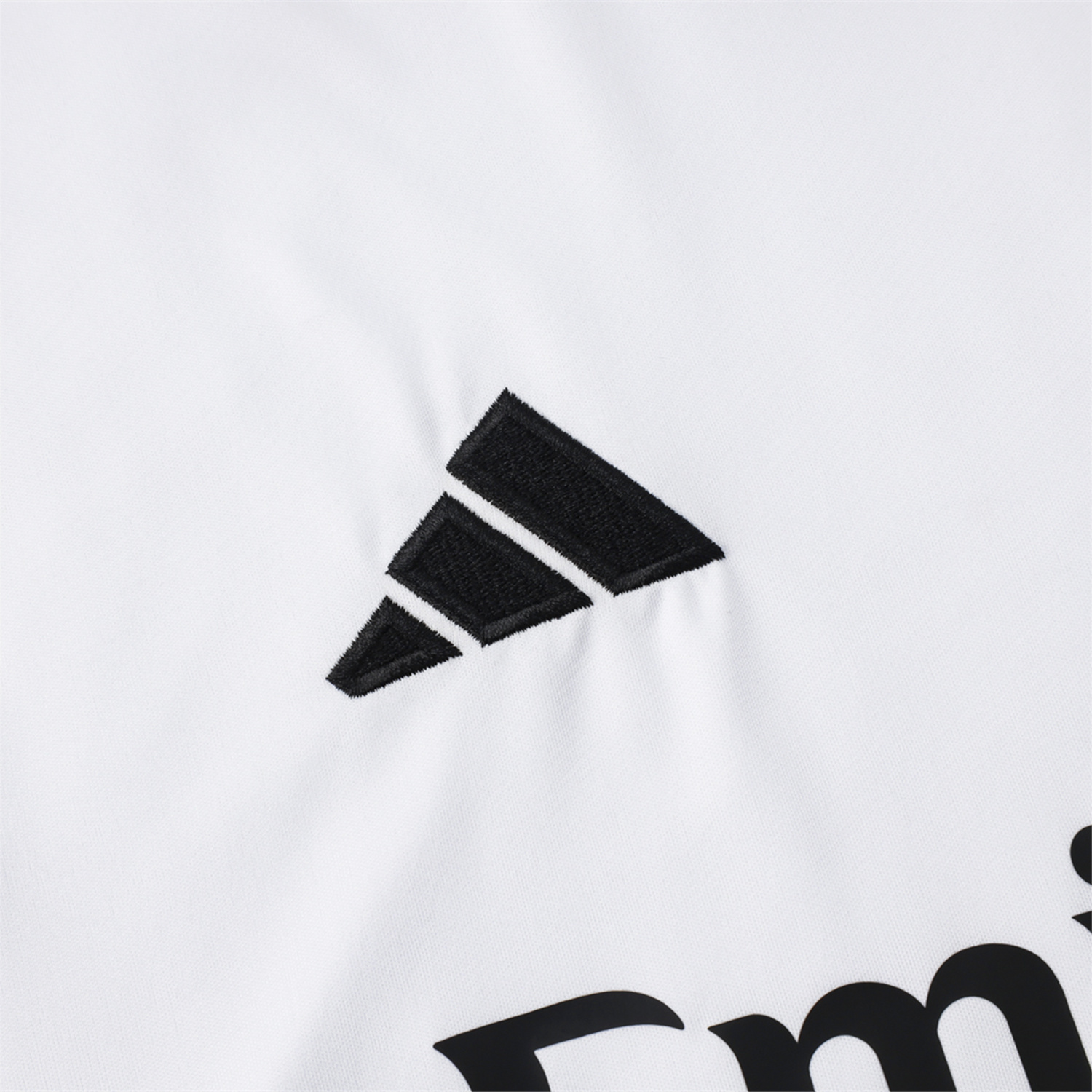 TKH-turbokithub-Real Madrid 25-26 Vest Training Set - White Vest and Black Shorts
