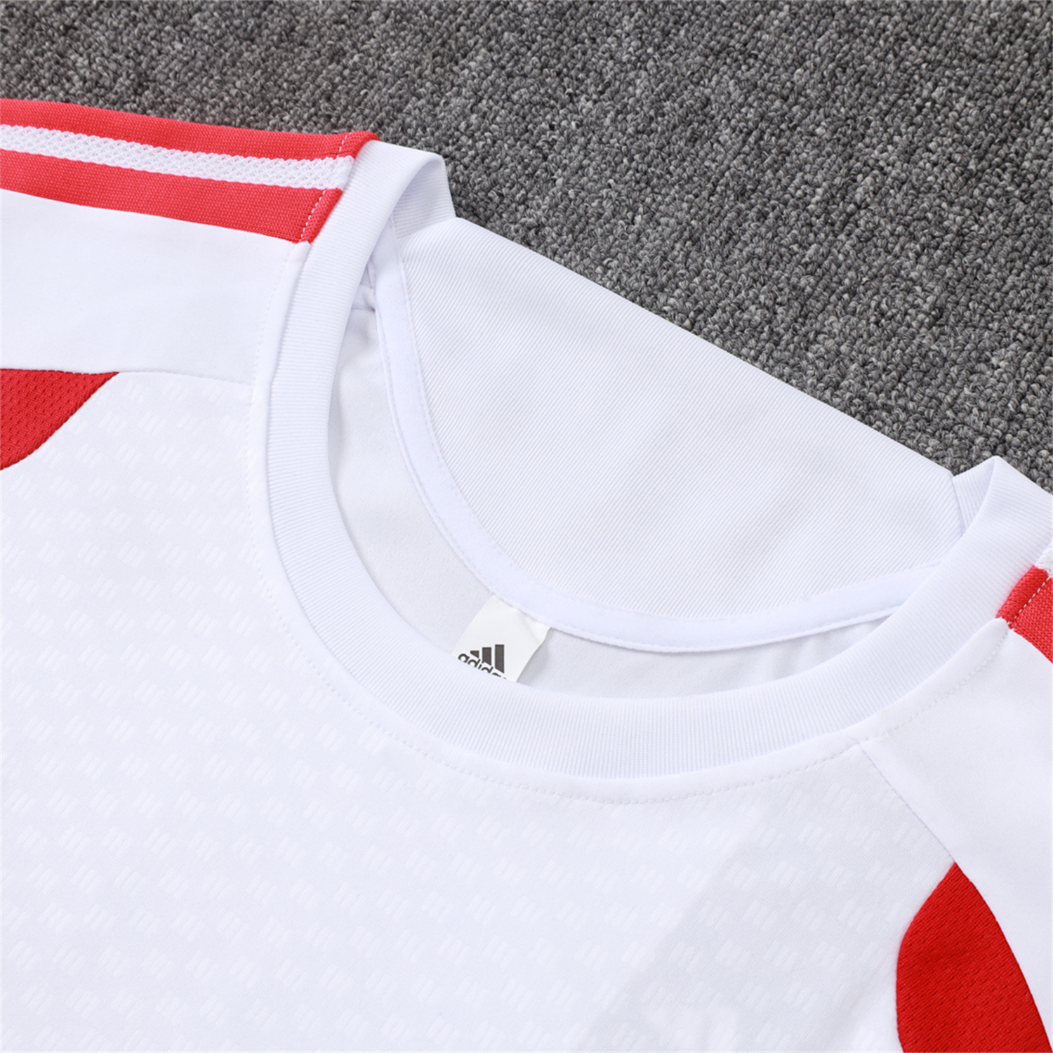TKH-turbokithub-SC Internacional 2026 Short-Sleeve Training Set - White Top and Red Shorts