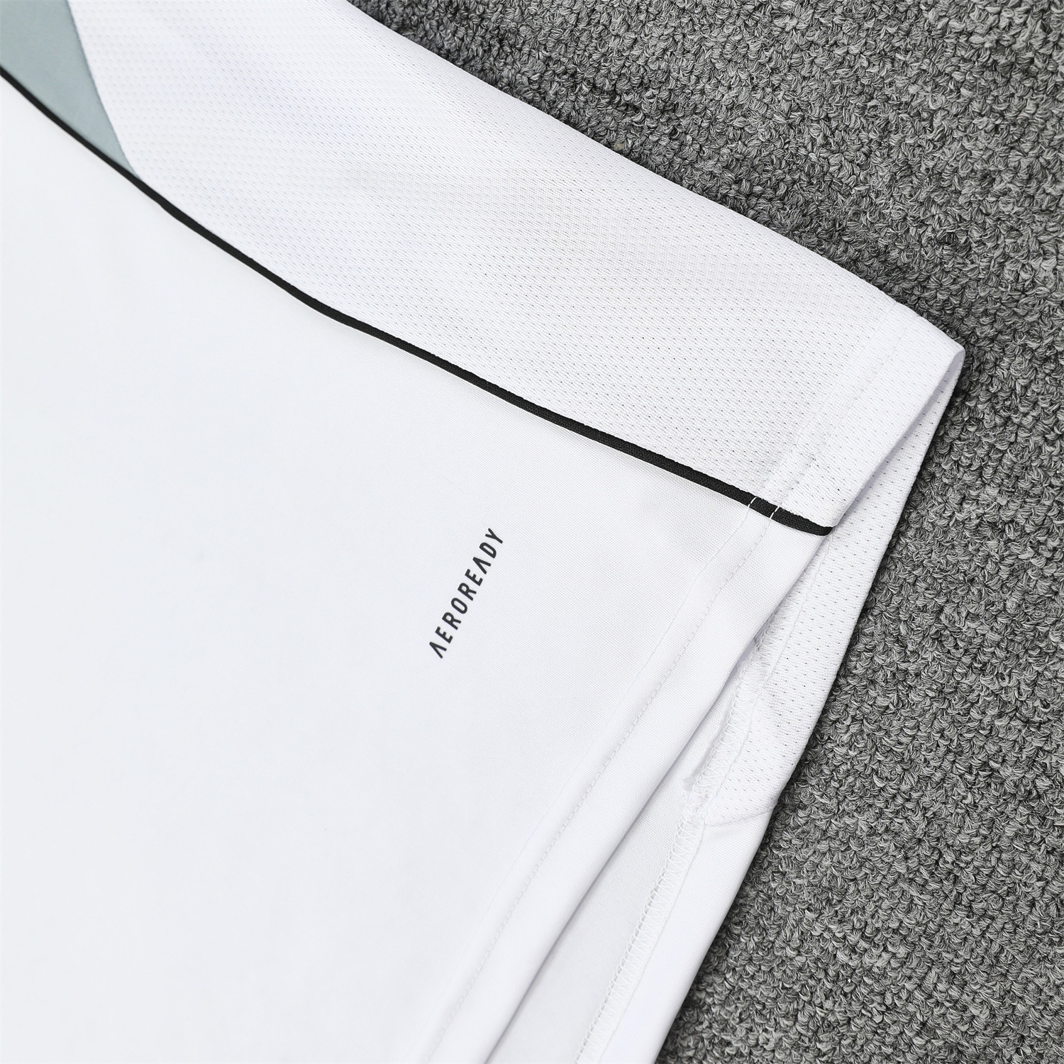TKH-turbokithub-Real Madrid 25-26 Short-Sleeve Training Set - Grey And White Top & Black Shorts