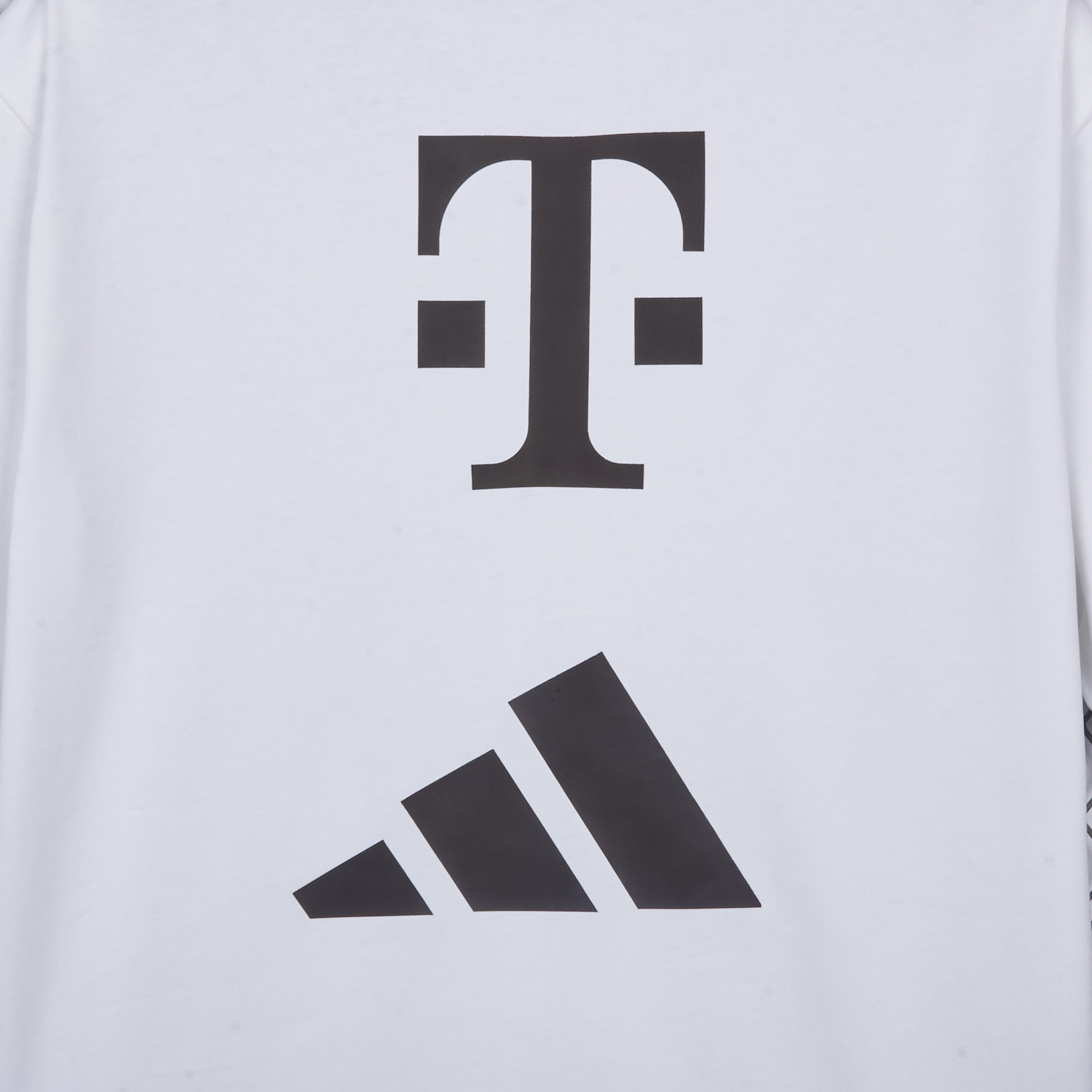 TKH-turbokithub-Bayern Munich 25-26 “35. Deutscher Meister” Championship Commemorative White T-shirt