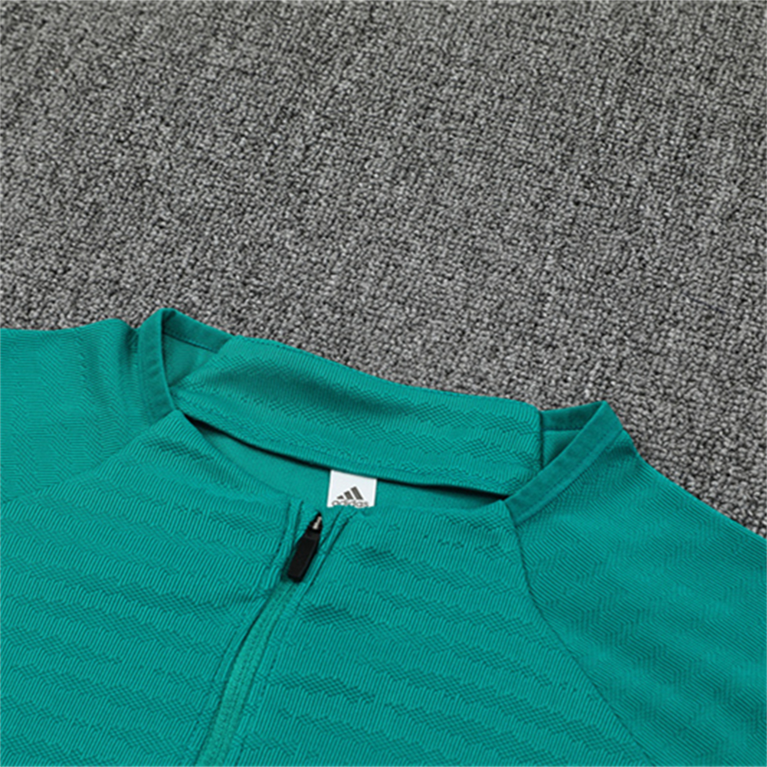 TKH-turbokithub-Liver.pool 25-26 Kids Long Sleeve Training Set - Player Version - Green Top and Black Pants